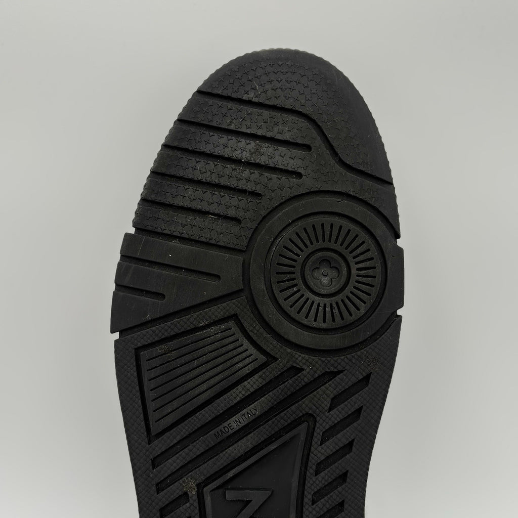Size 9 LV (10-10.5 US) - Louis Vuitton Hardware Calfskin Trainer ‘ Black, Gold ‘