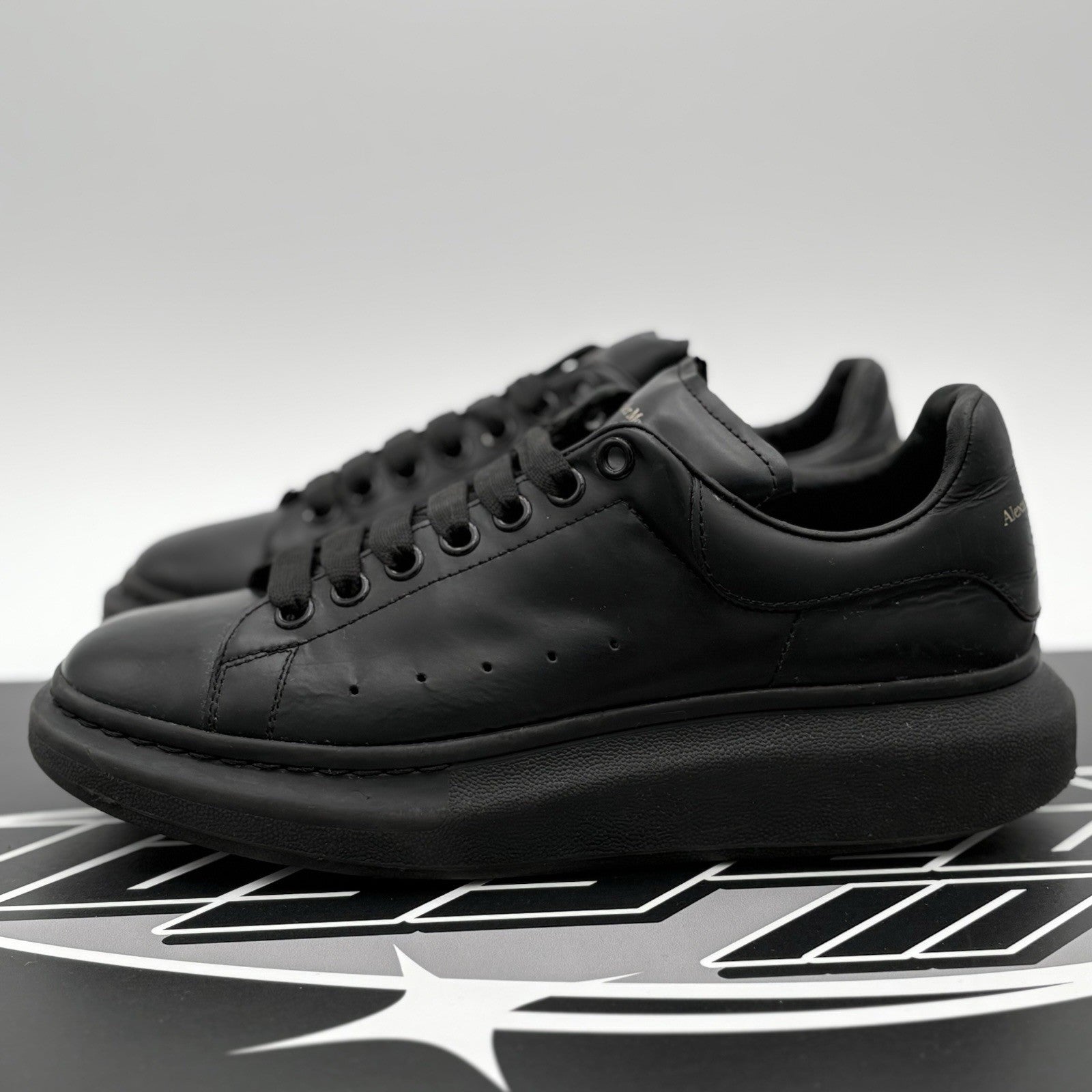 Size 41 (8 US) - Alexander McQueen Oversized ' Black '