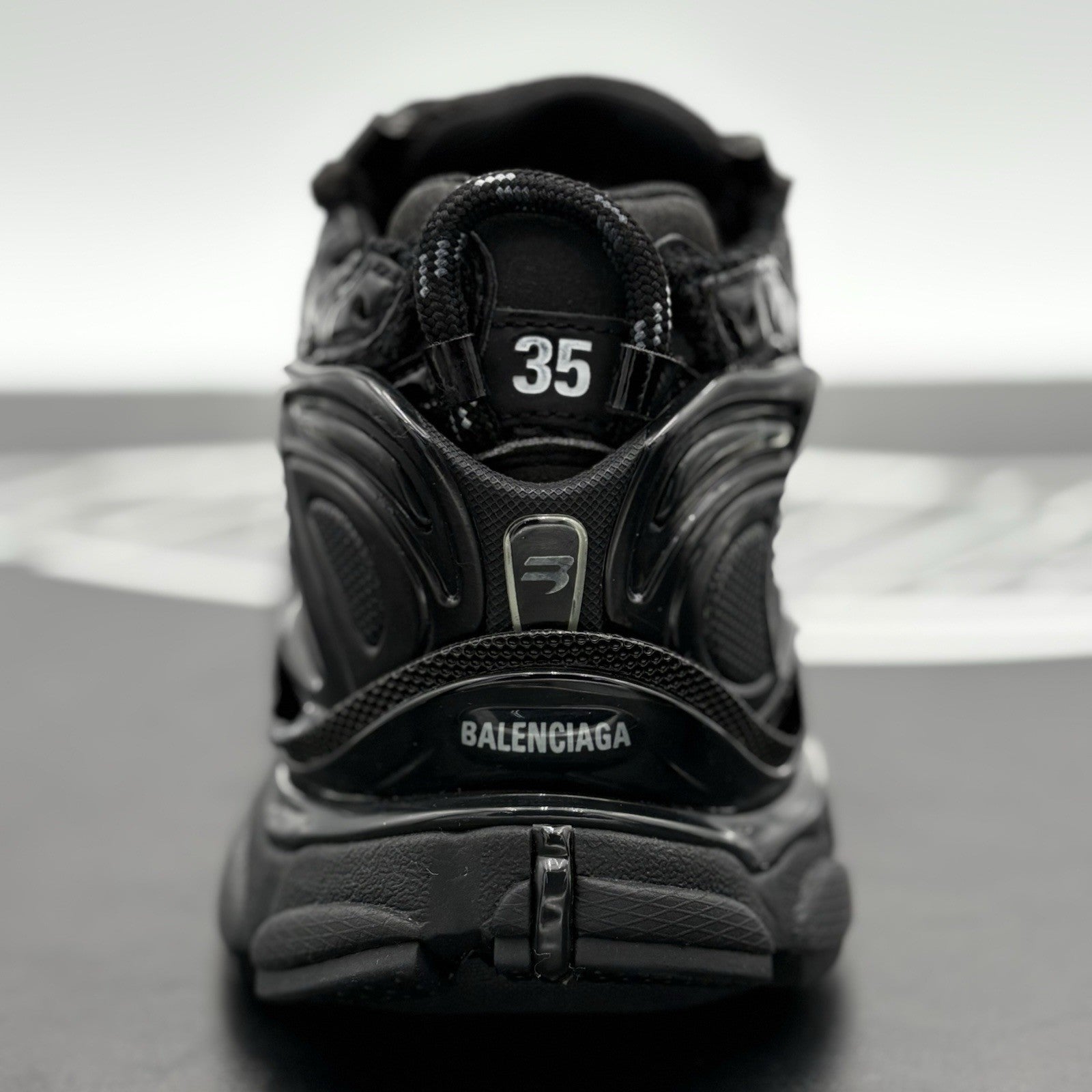 Size 35 - Balenciaga Runner Sneaker ' Triple Black ' | BRAND NEW!