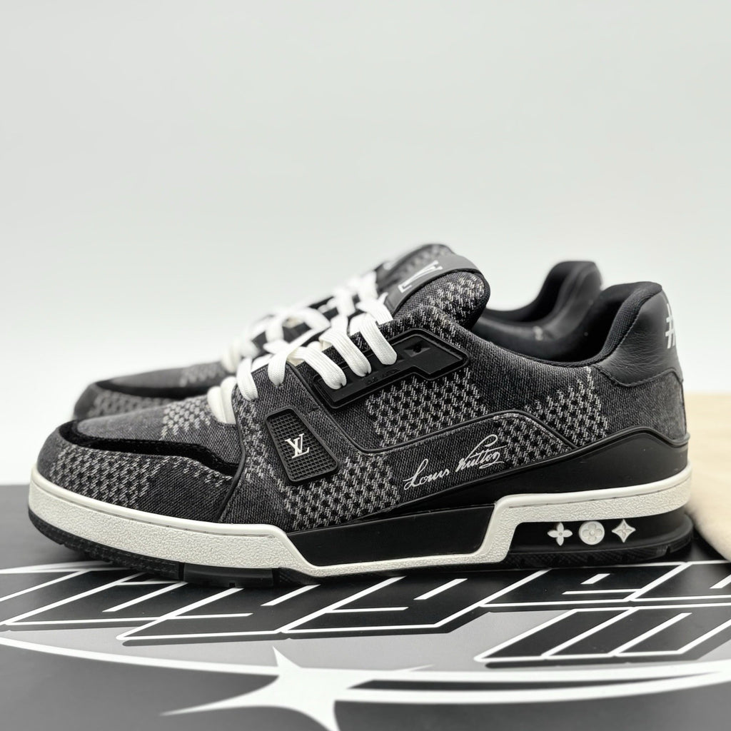 Size 9.5 LV (10.5-11 US) Louis Vuitton Trainer ' Black White ' | GREAT CONDITION