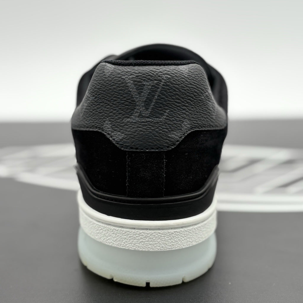 Size 9 LV (10-10.5 US) - Louis Vuitton Trainer ' Black ' | SUPER CLEAN!