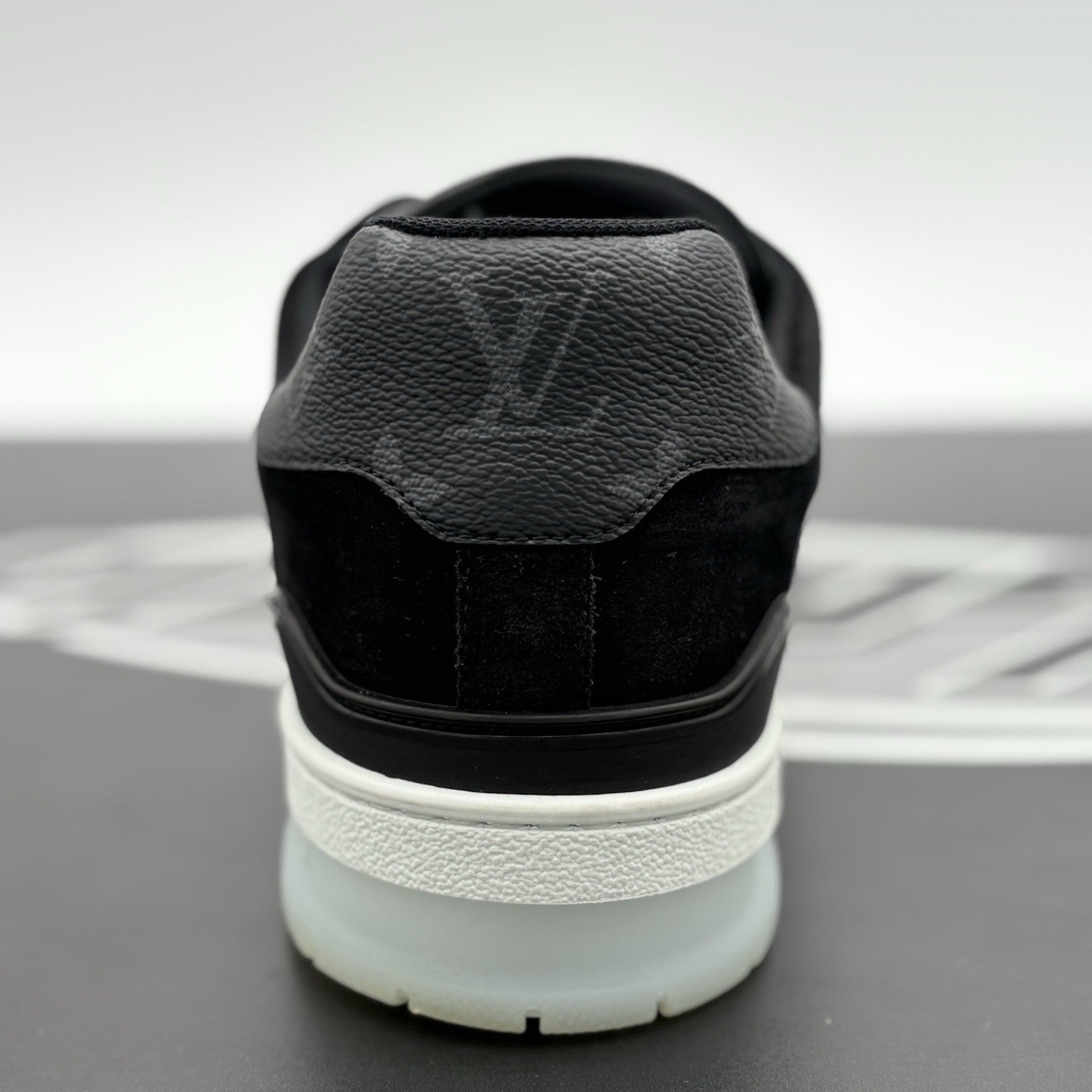 Size 9 LV (10-10.5 US) - Louis Vuitton Trainer ' Black ' | SUPER CLEAN!