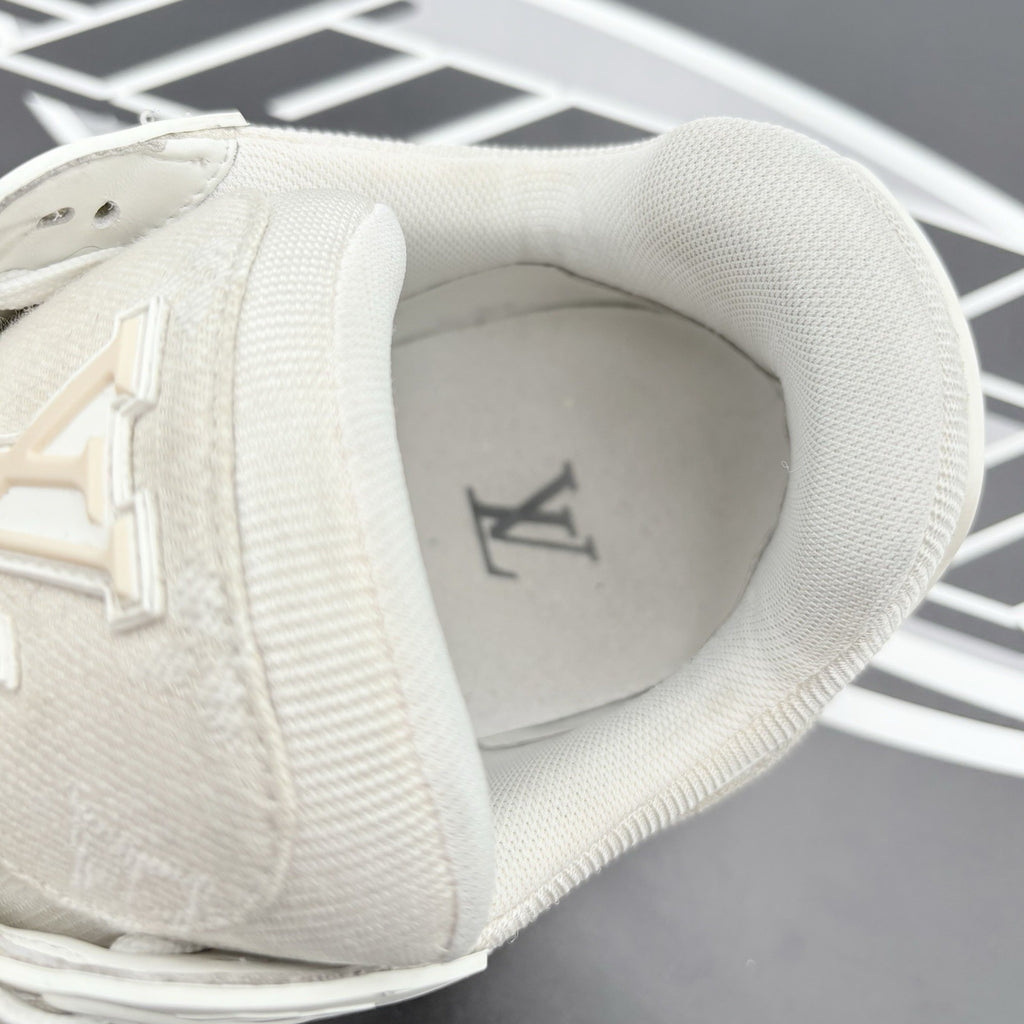 Size 8.5 LV (9.5-10 US) Louis Vuitton Trainer  Denim ' Beige ' | GREAT CONDITION
