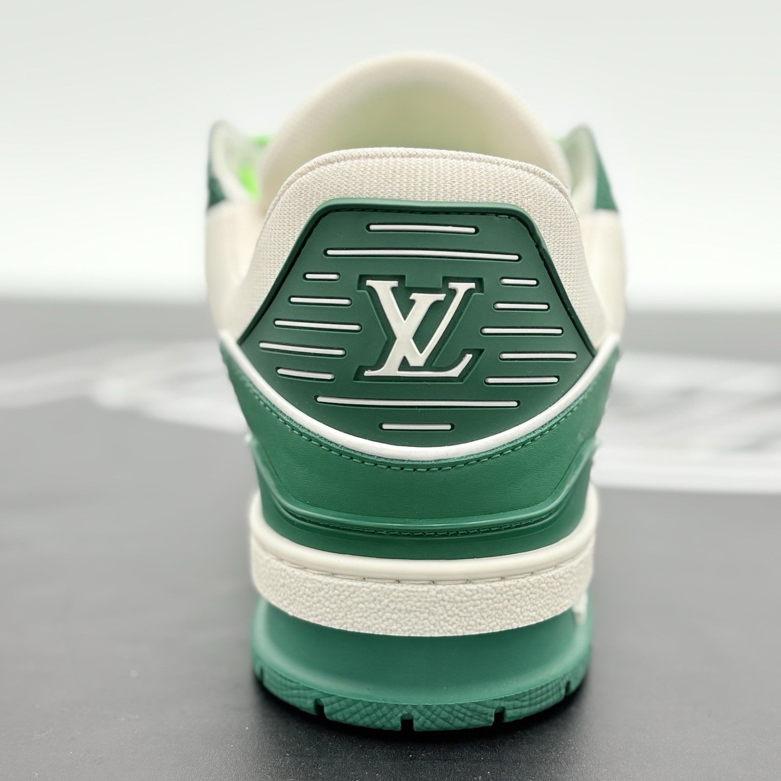 Size 7 LV (8-8.5 US) Louis Vuitton LV Trainer ' Green ' | EXCELLENT!