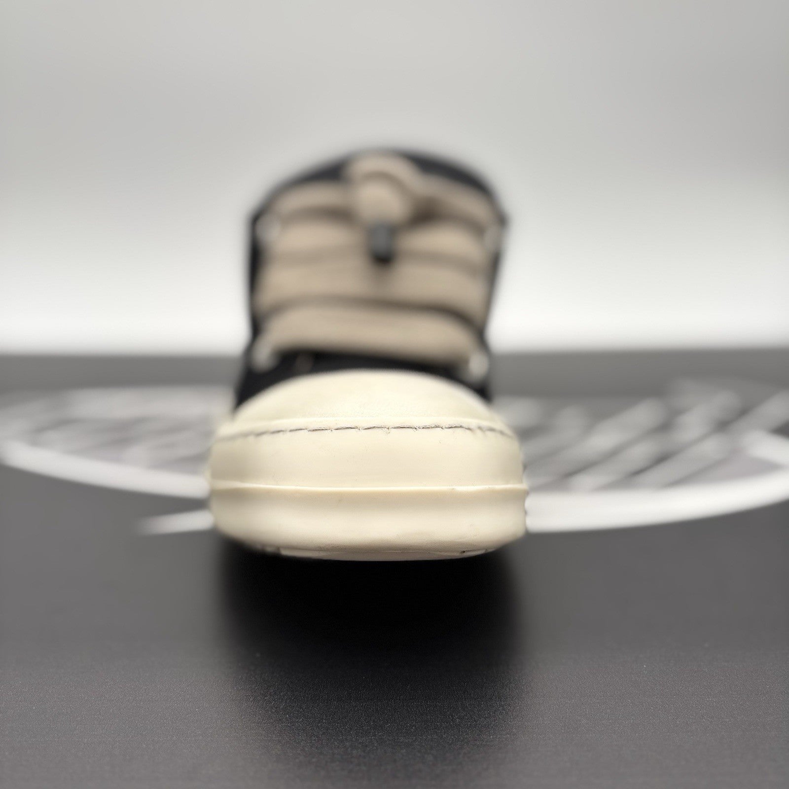 Size 42 (9 US) Rick Owens DRKSHDW Hollywood Jumbo Lace Puffer Low ' Black Milk '