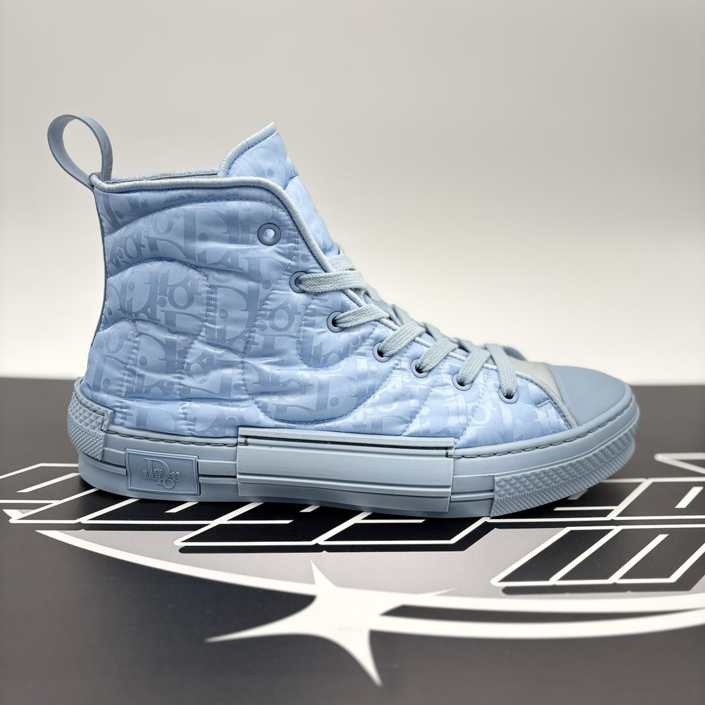 Size 43 (10 US) Dior B23 High Oblique Mirage Quilted  'Light Blue' | GREAT COND!