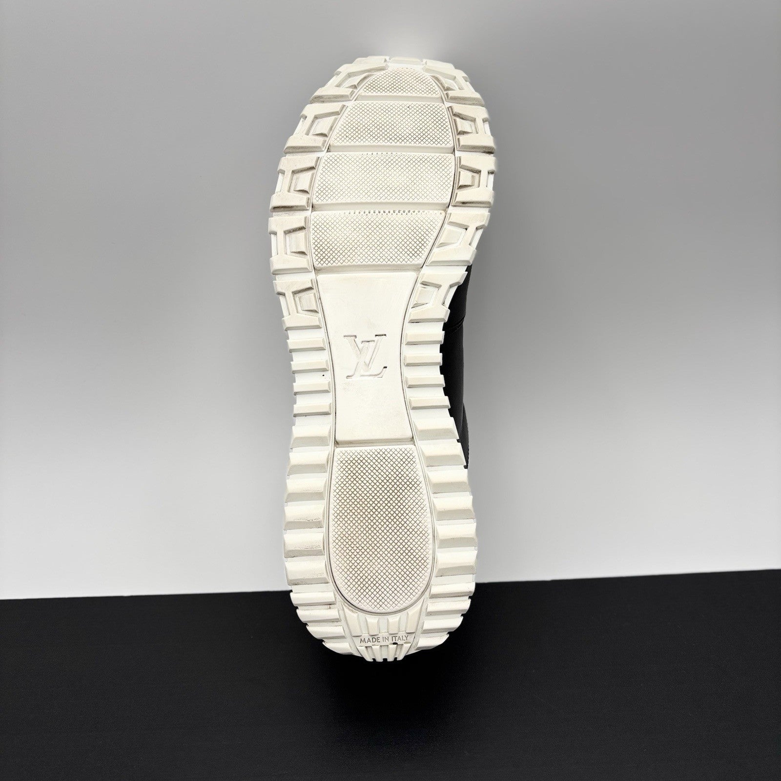 Size 9.5 LV (10.5-11 US) Louis Vuitton Runaway ' Black White ' | GREAT COND!