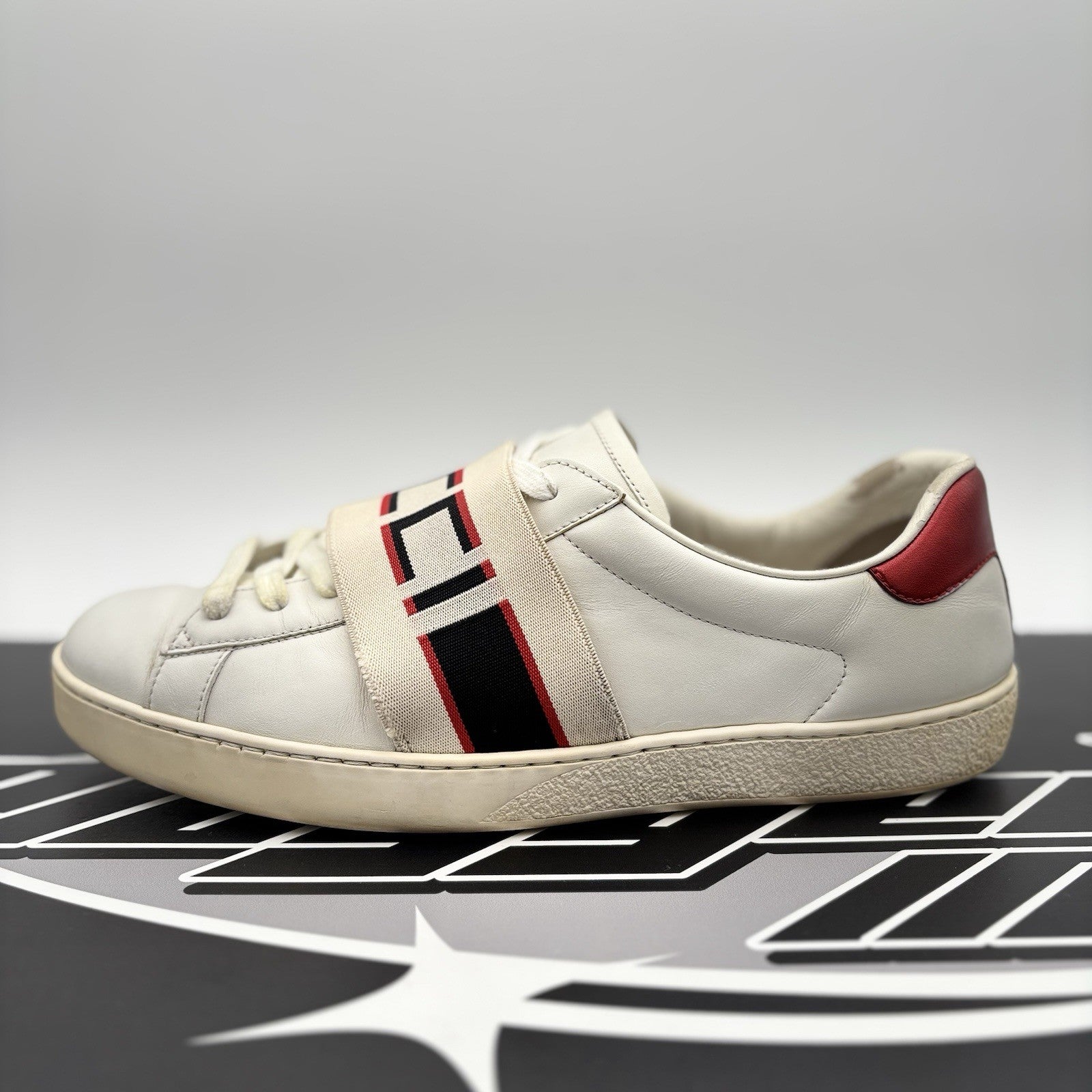 Size 9 G (9.5 US) - Gucci Ace Leather  With Strap ' White '
