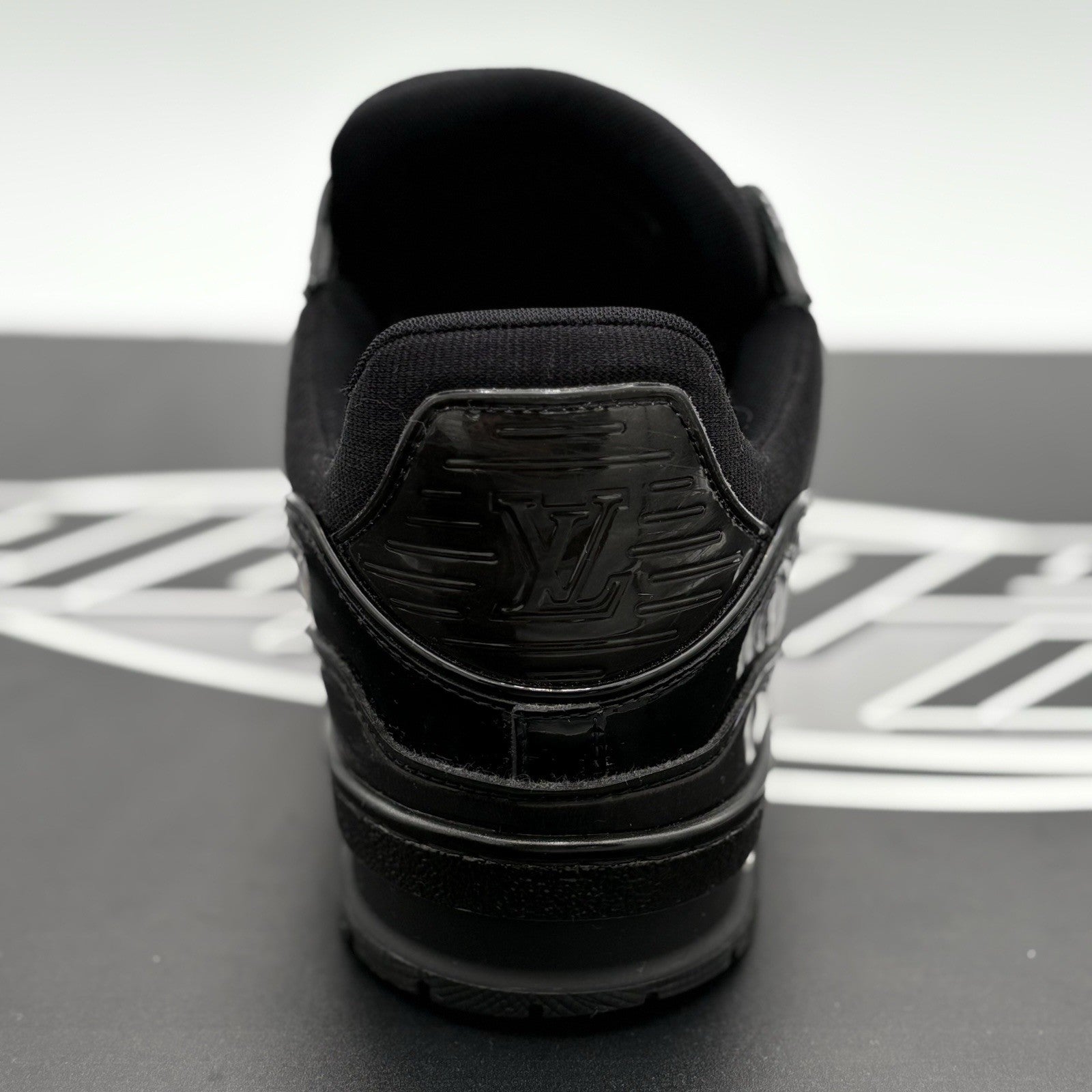 Size 6 LV (7-7.5 US) Louis Vuitton Trainer ' Patent Leather Black ' | GREAT COND