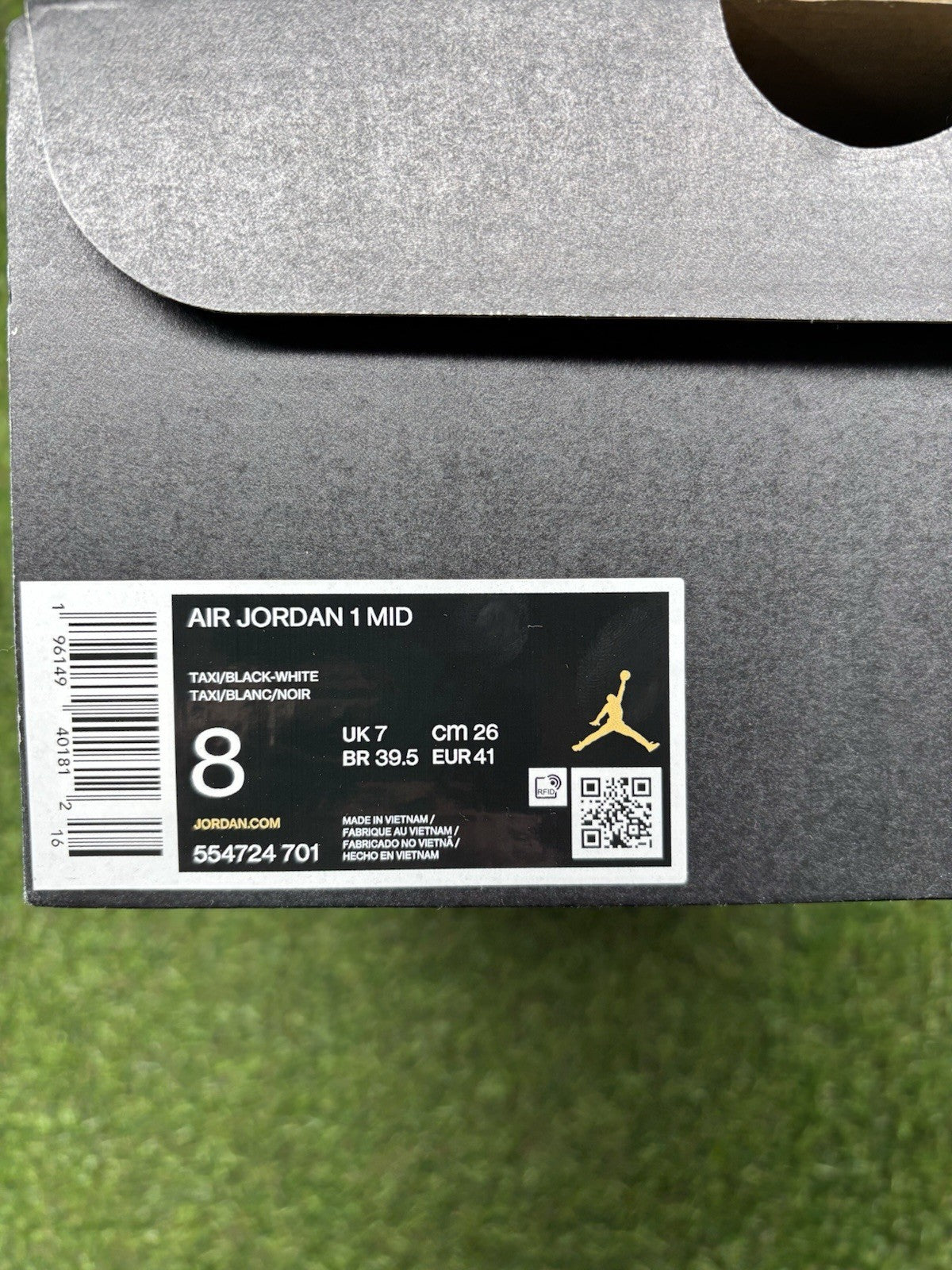 Size 8 - Jordan 1 Mid Taxi 2022 | SUPER CLEAN!