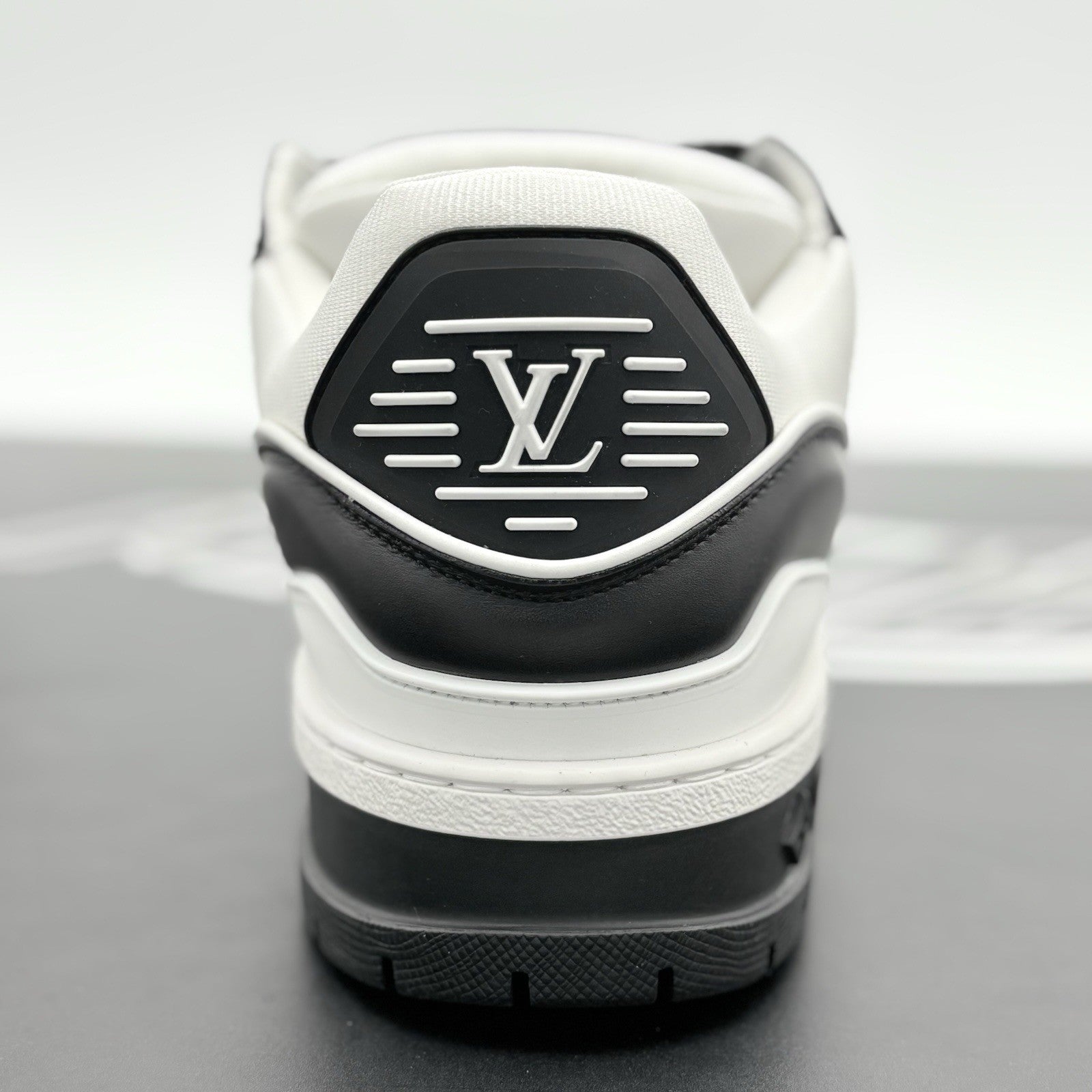 Size 9 LV (10-10.5 US) - Louis Vuitton Maxi ' Black White ' | EXCELLENT!