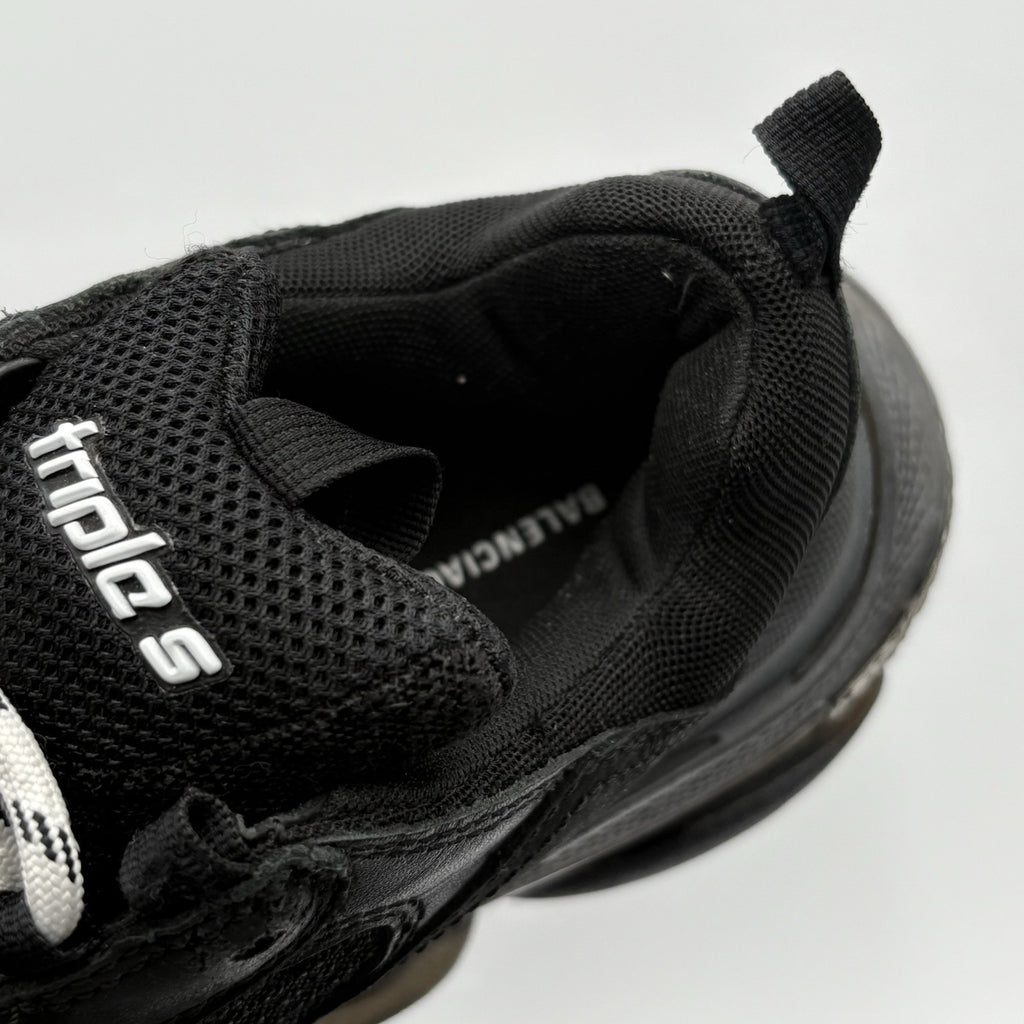 Size 39 - Balenciaga Triple S ' Black ' | SUPER CLEAN!