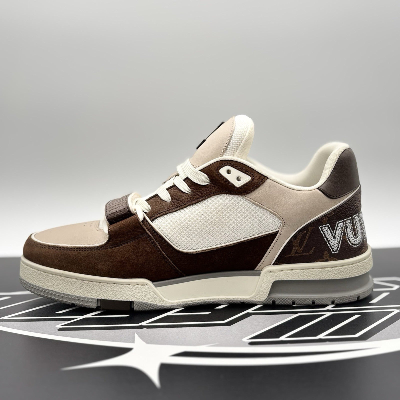 Size 9 LV (10-10.5 US) Louis Vuitton Trainer Strap ' Brown, Beige ' | EXCELLENT!