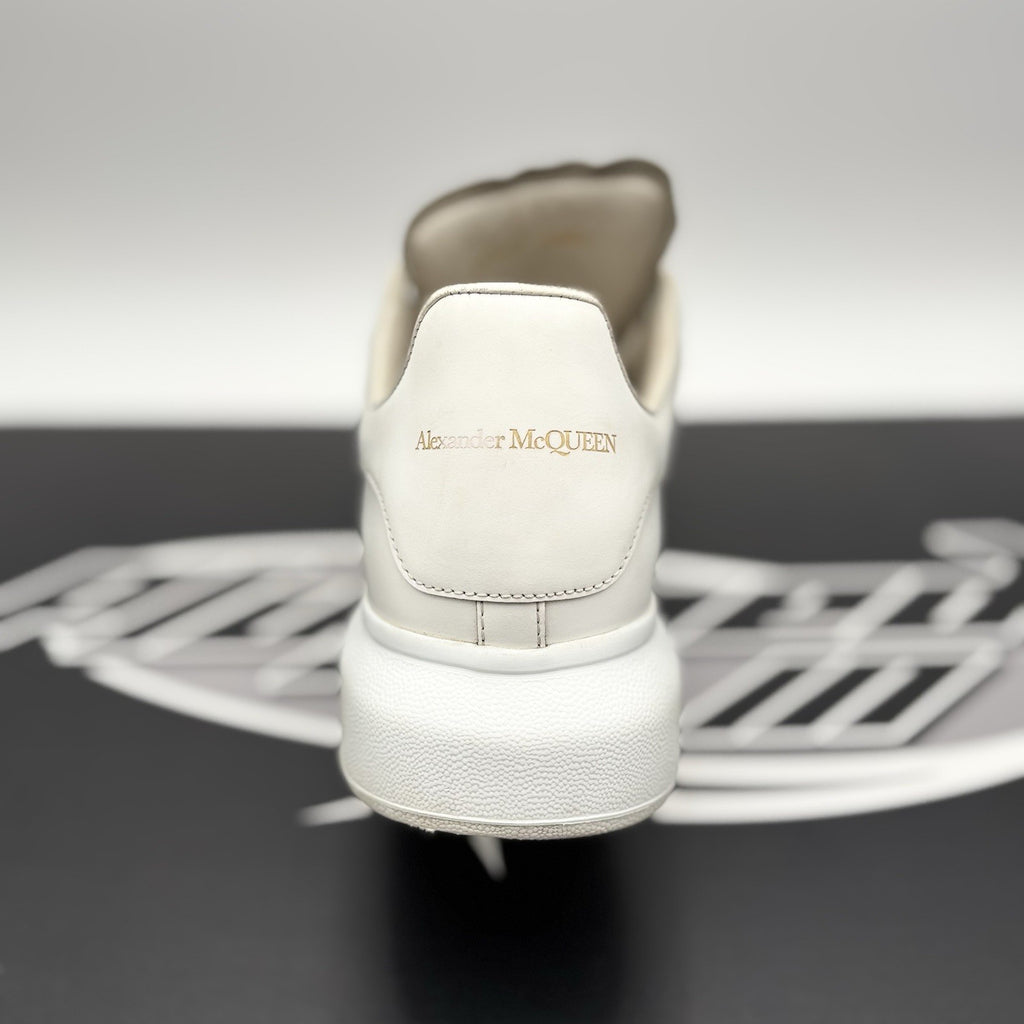 Size 42.5 (9.5 US) Alexander McQueen Oversized ‘ White ' | GOOD COND!