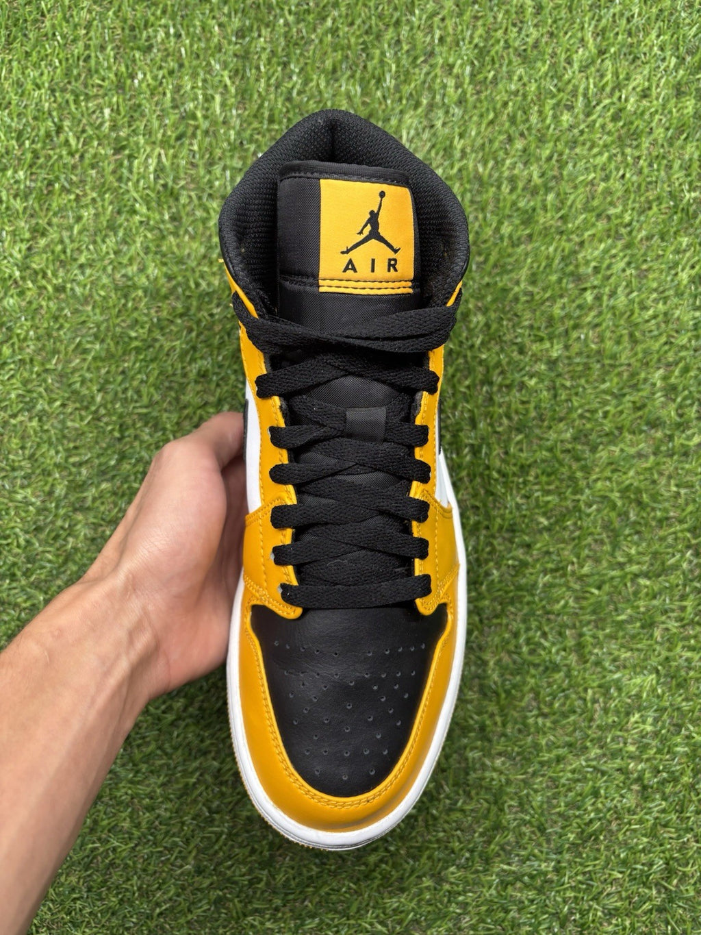Size 8 - Jordan 1 Mid Taxi 2022 | SUPER CLEAN!
