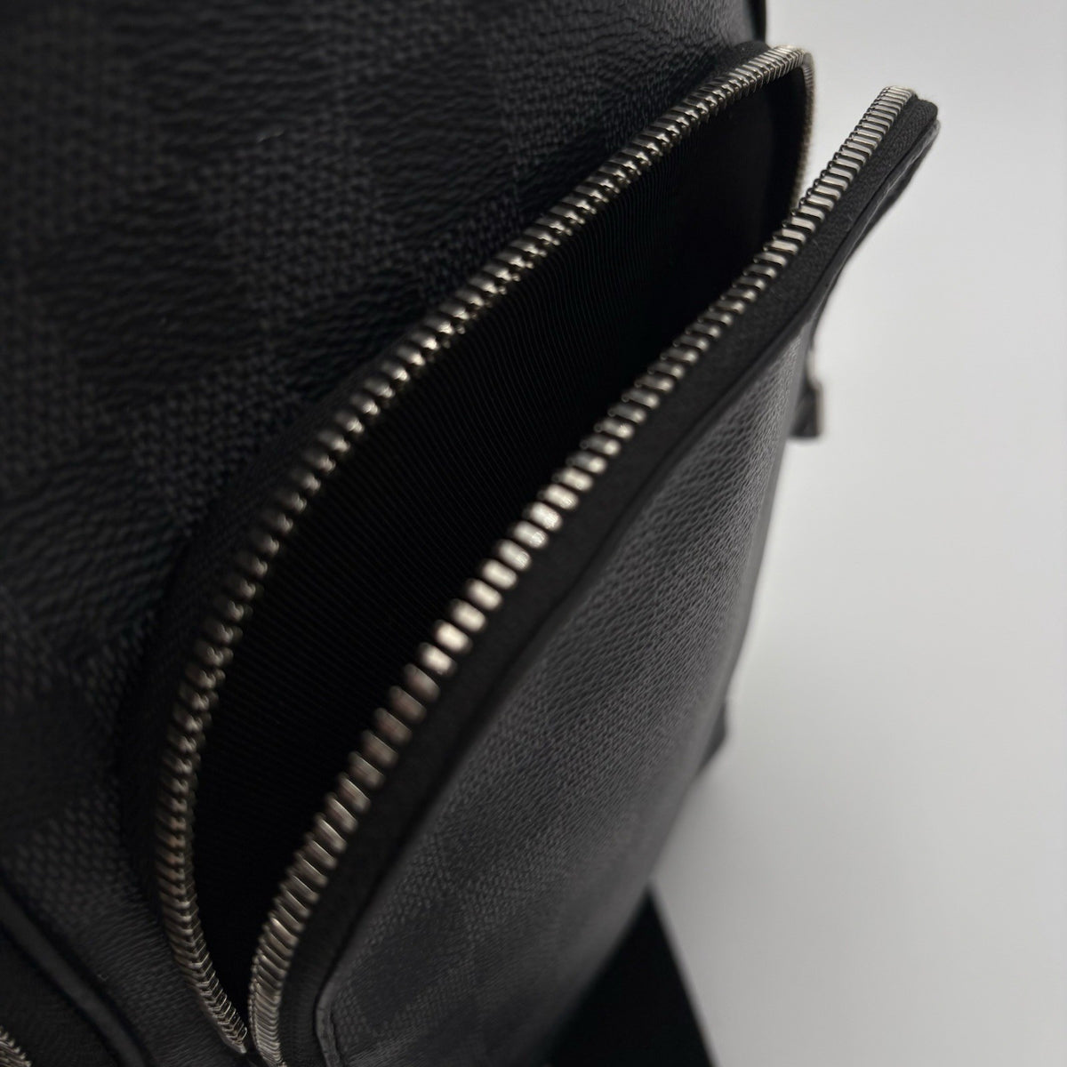Sling Bag Damier Graphite Canvas Black — photo 13
