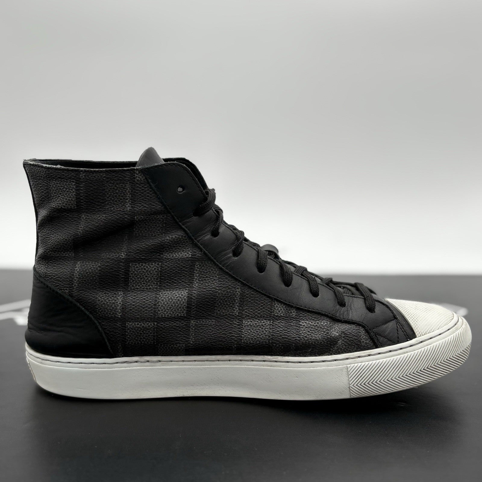 Size 7 LV (8-8.5 US) Louis Vuitton Tattoo Line High Top Damier Graphite - Black