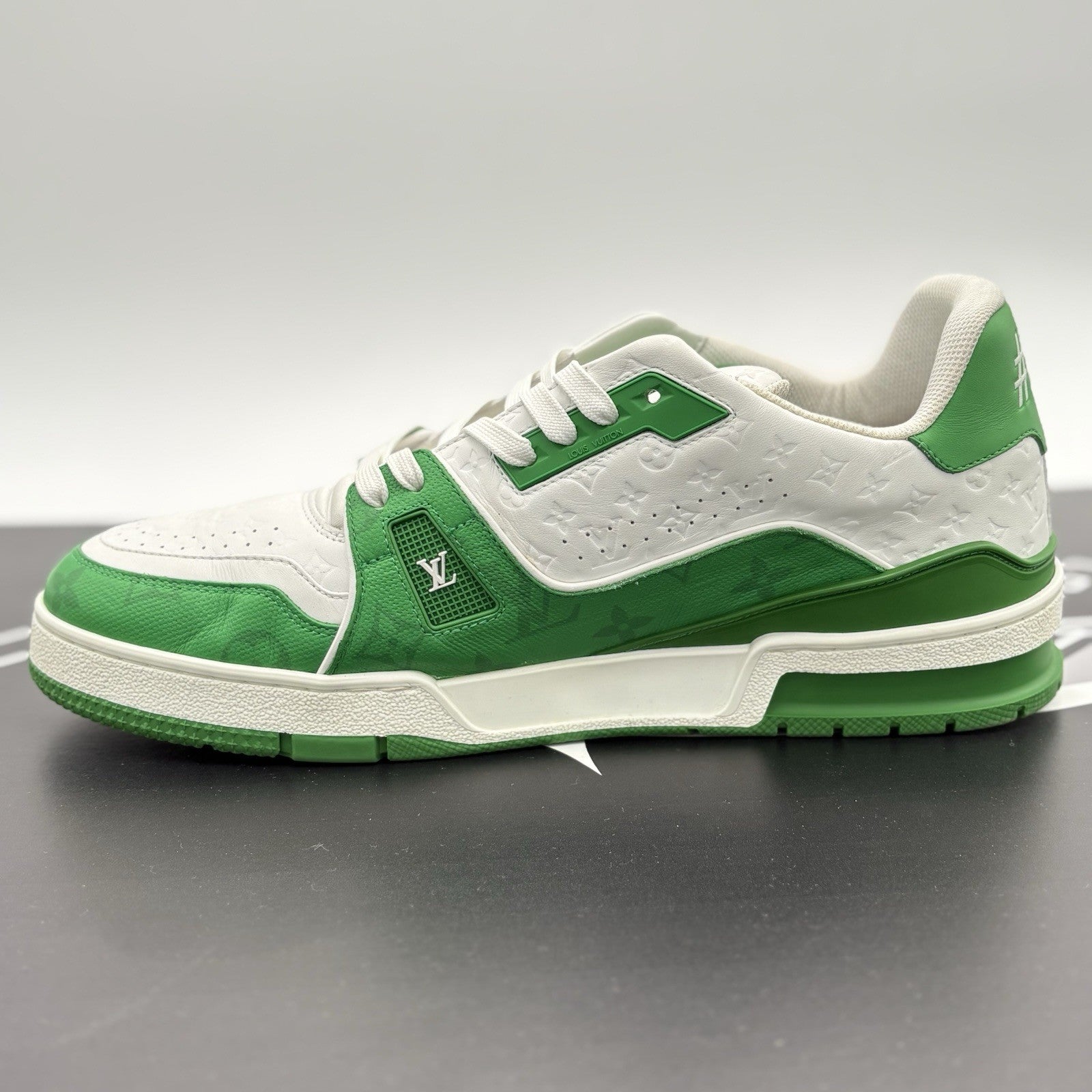 Size 9 LV (10-10.5 US) - Louis Vuitton Trainer ' Green White ' | GREAT CONDITION