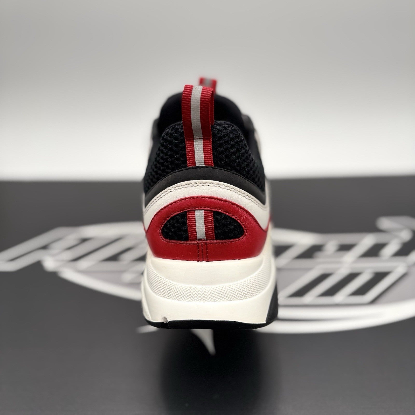 Size 43 (10 US) - Dior B22 Sneaker ‘ White, Red ‘ | GREAT CONDITION!