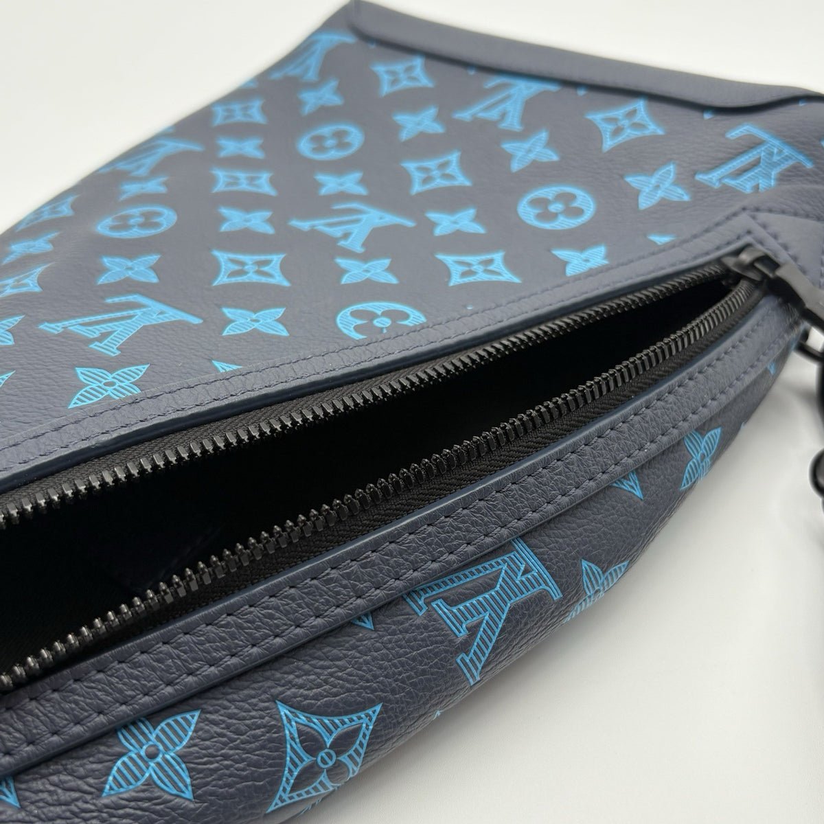 Monogram Shadow Sling Bag Navy River Blue — photo 11