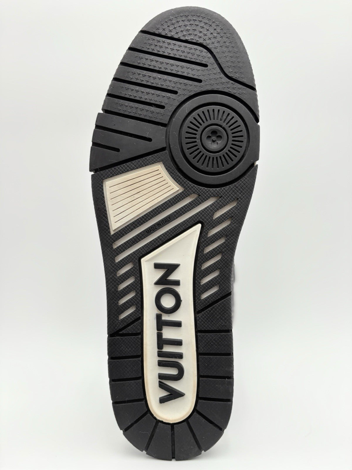 Size 9.5 LV (10.5-11 US) Louis Vuitton Trainer ' Black White ' | GREAT CONDITION