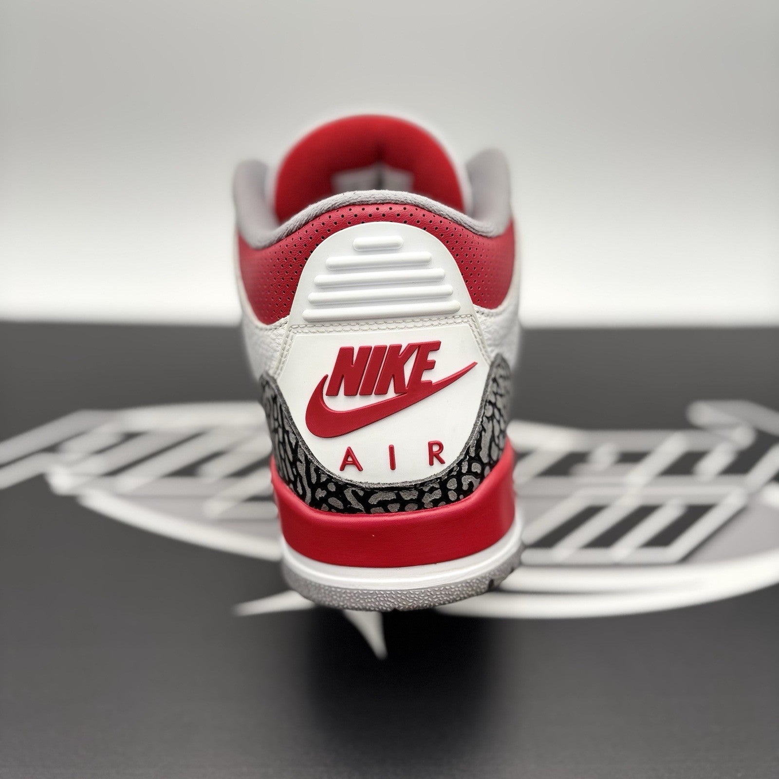 Size 11.5 - Air Jordan 3 Retro Mid ' Fire Red ' | GREAT CONDITION!