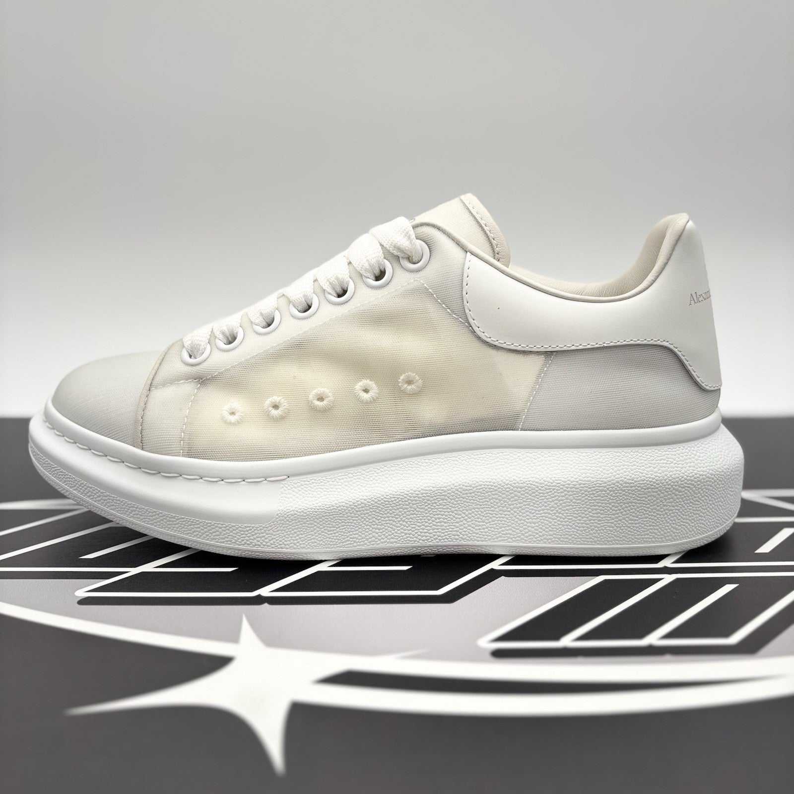 Size 40 (7 US) - Alexander McQueen ‘ White Transparent ‘ | EXCELLENT CONDITION!