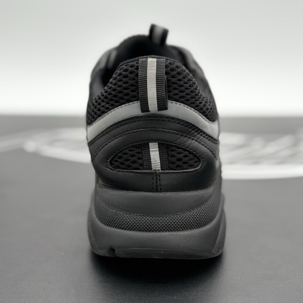 Size 44 (11 US) - Dior B22 Sneaker ' Black ' | GOOD CONDITION!