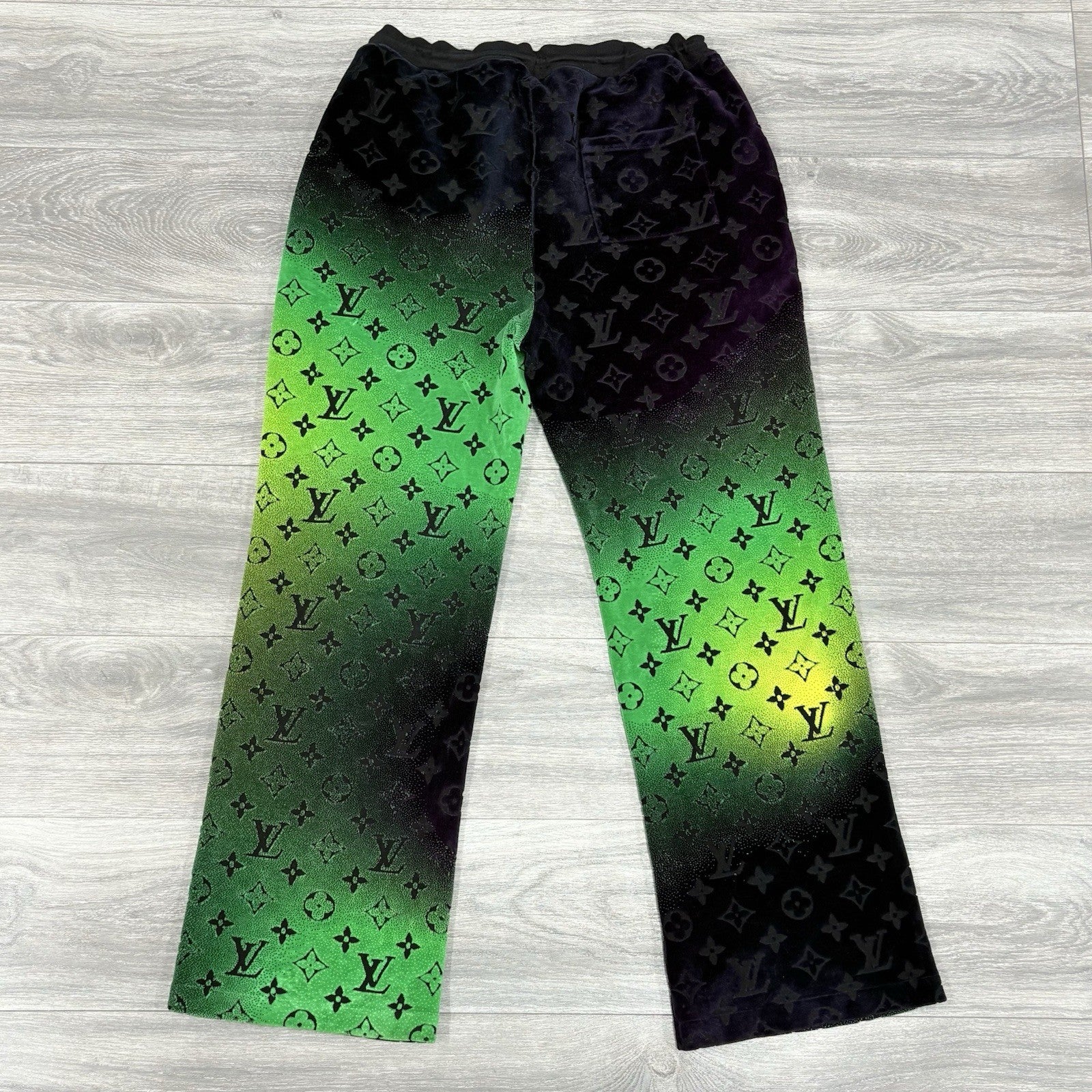 Size XXL - Louis Vuitton Monogram Velvet Sweatpants ' | SUPER CLEAN!