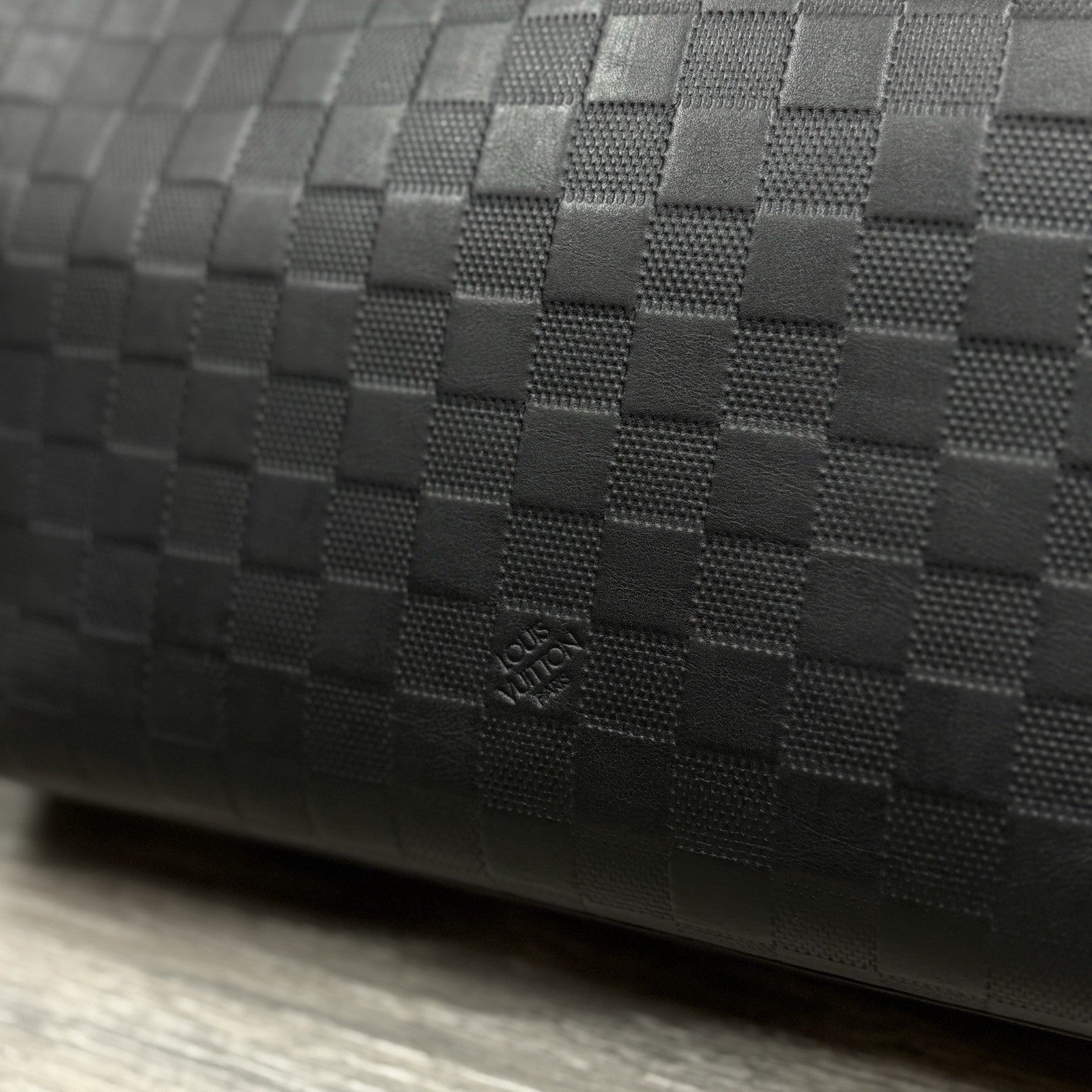 Louis Vuitton Damier Infini Discovery Messenger Bag MM Onyx ' Black ' | CLEAN!