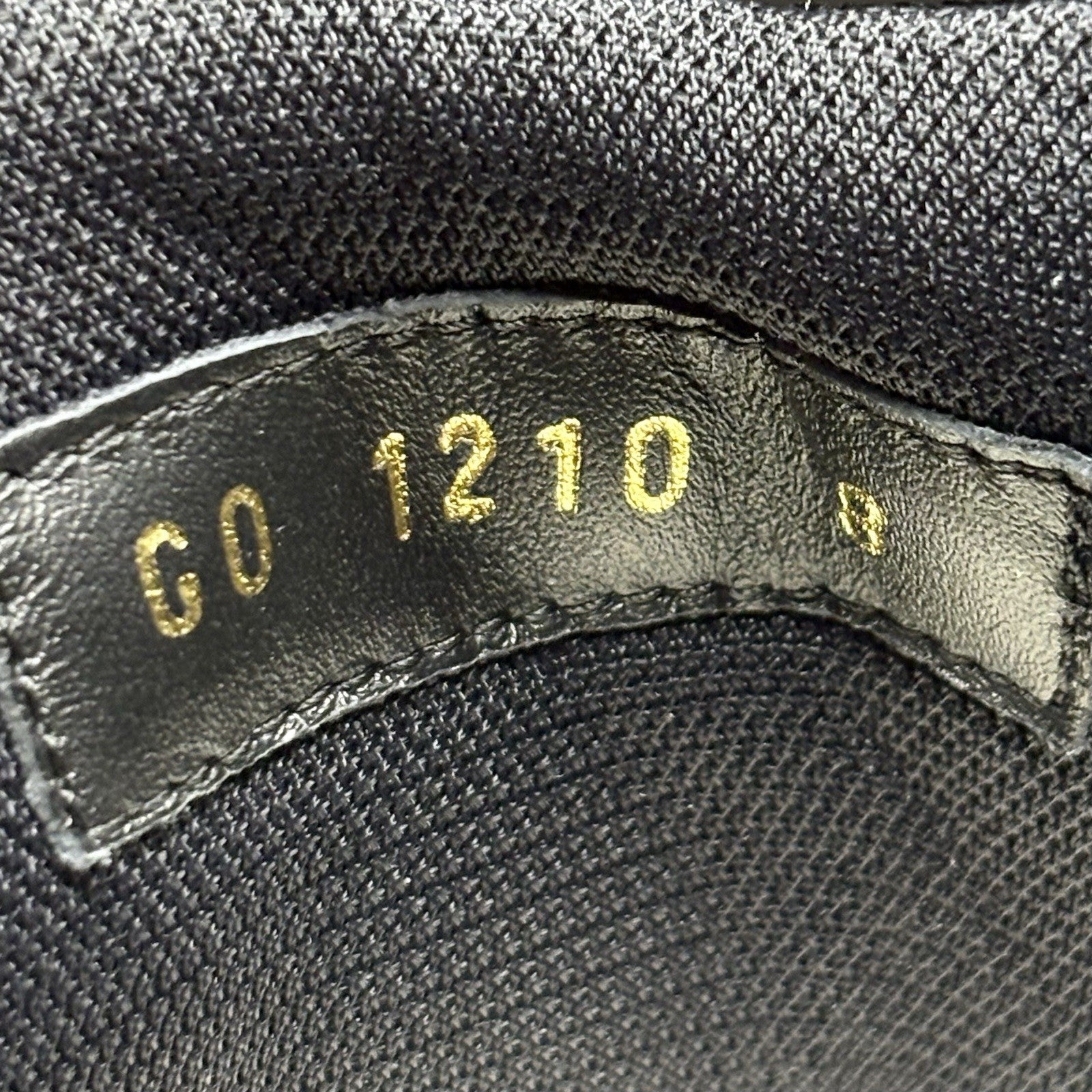 Size 8 LV (9-9.5 US) Louis Vuitton Run Away Low ' Black ' | EXCELLENT CONDITION!