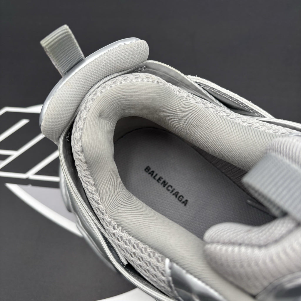 Size 42 EU (9 US) - Balenciaga Track ' Triple Silver ' | BRAND NEW!