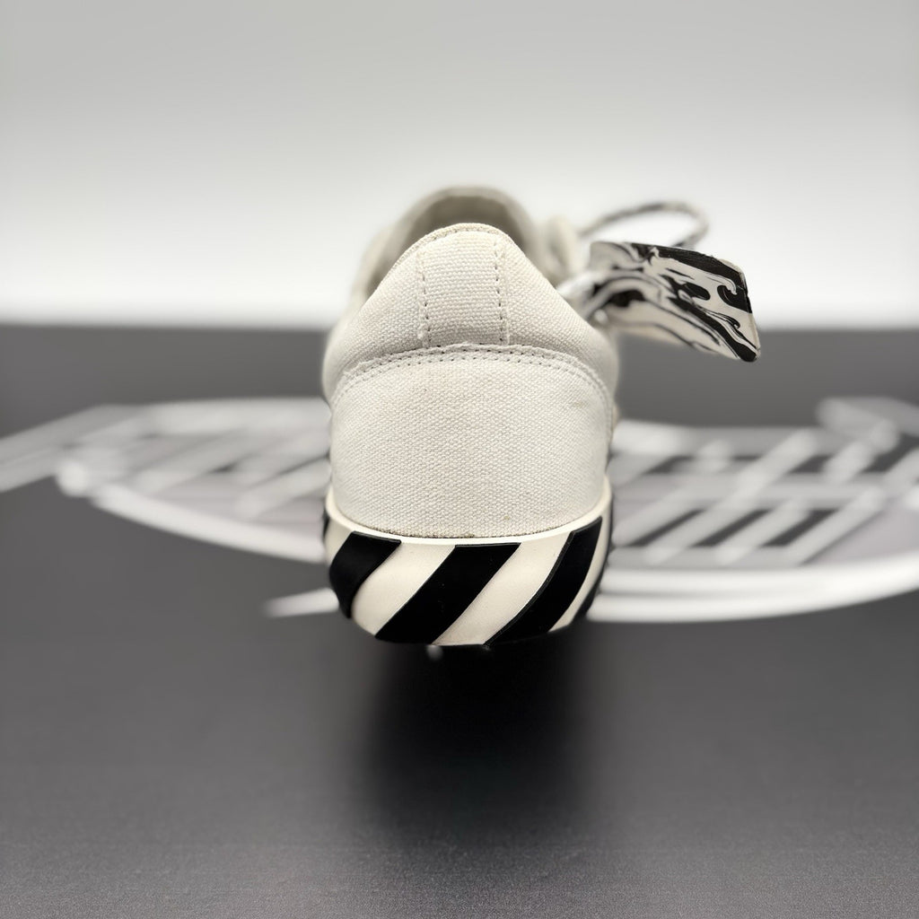 Size 40 (7 US) - Off-White Vulc Sneaker ' White ' | GREAT CONDITION!