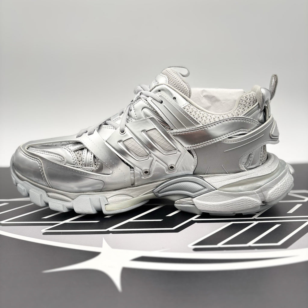 Size 42 EU (9 US) - Balenciaga Track ' Triple Silver ' | BRAND NEW!