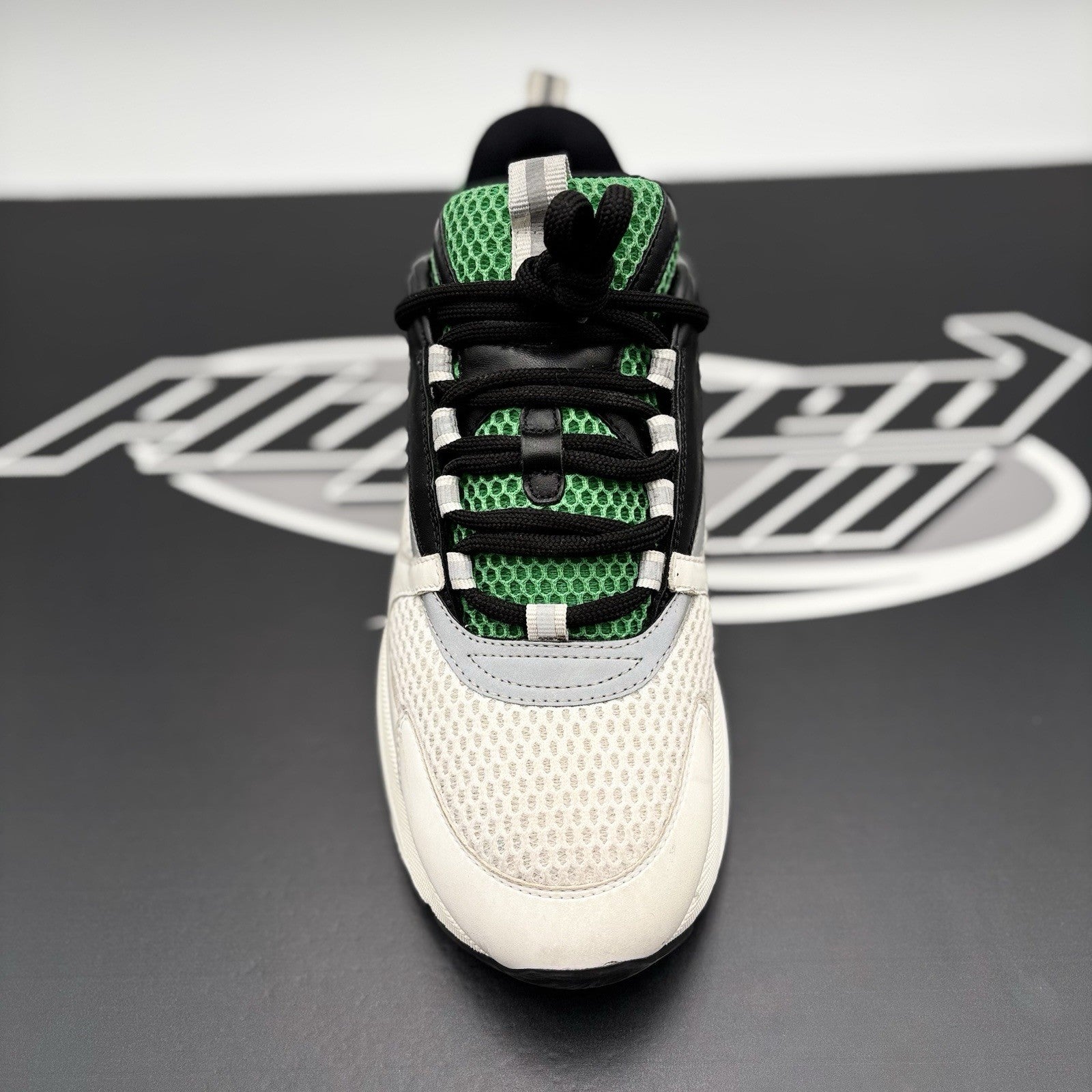 Size 42 (9 US) - Dior B22 Sneaker ' Green White Black ' | GOOD CONDITION!