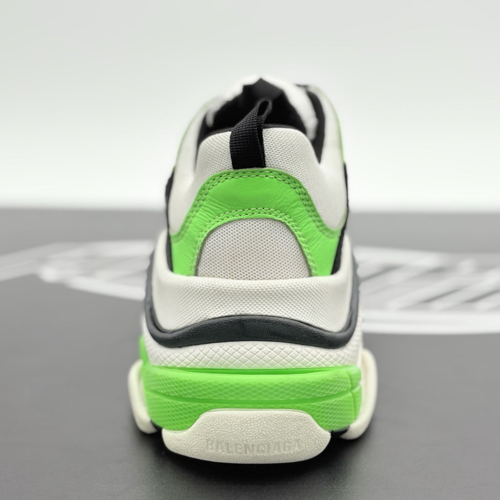Size 40 - Balenciaga Triple S Sneaker ' Green Black ' | SUPER CLEAN!