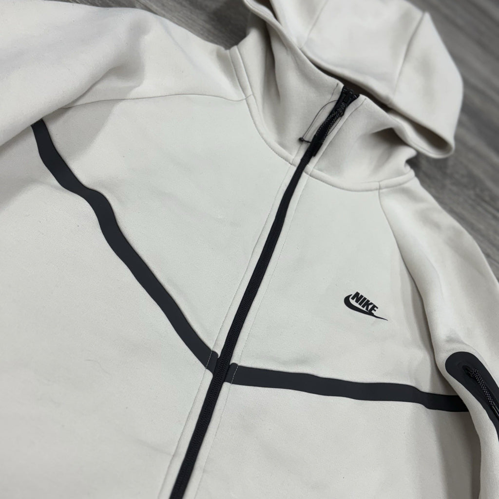 Size XL - Nike Tech Fleece Full-Zip Windrunner Zip Up ' Orewood ' | NEW!