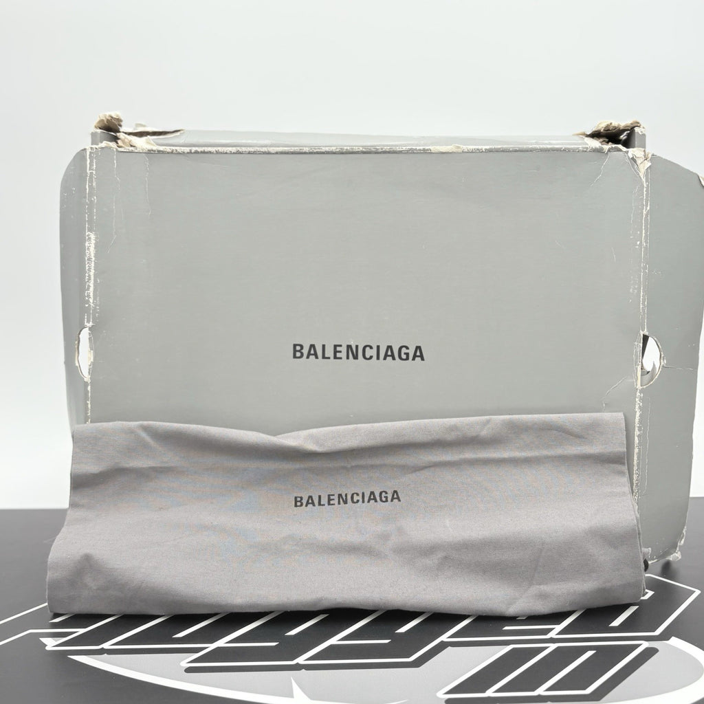 Size 40 - Balenciaga Triple S Sneaker ' Green Black ' | SUPER CLEAN!