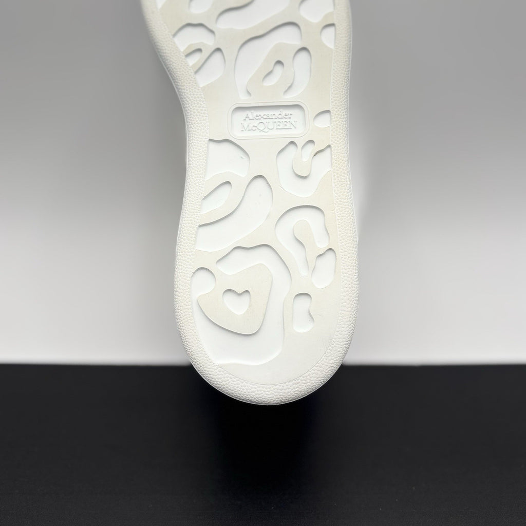 Size 38 - Alexander McQueen Oversized ' White Ultramarine' | GREAT CONDITION!