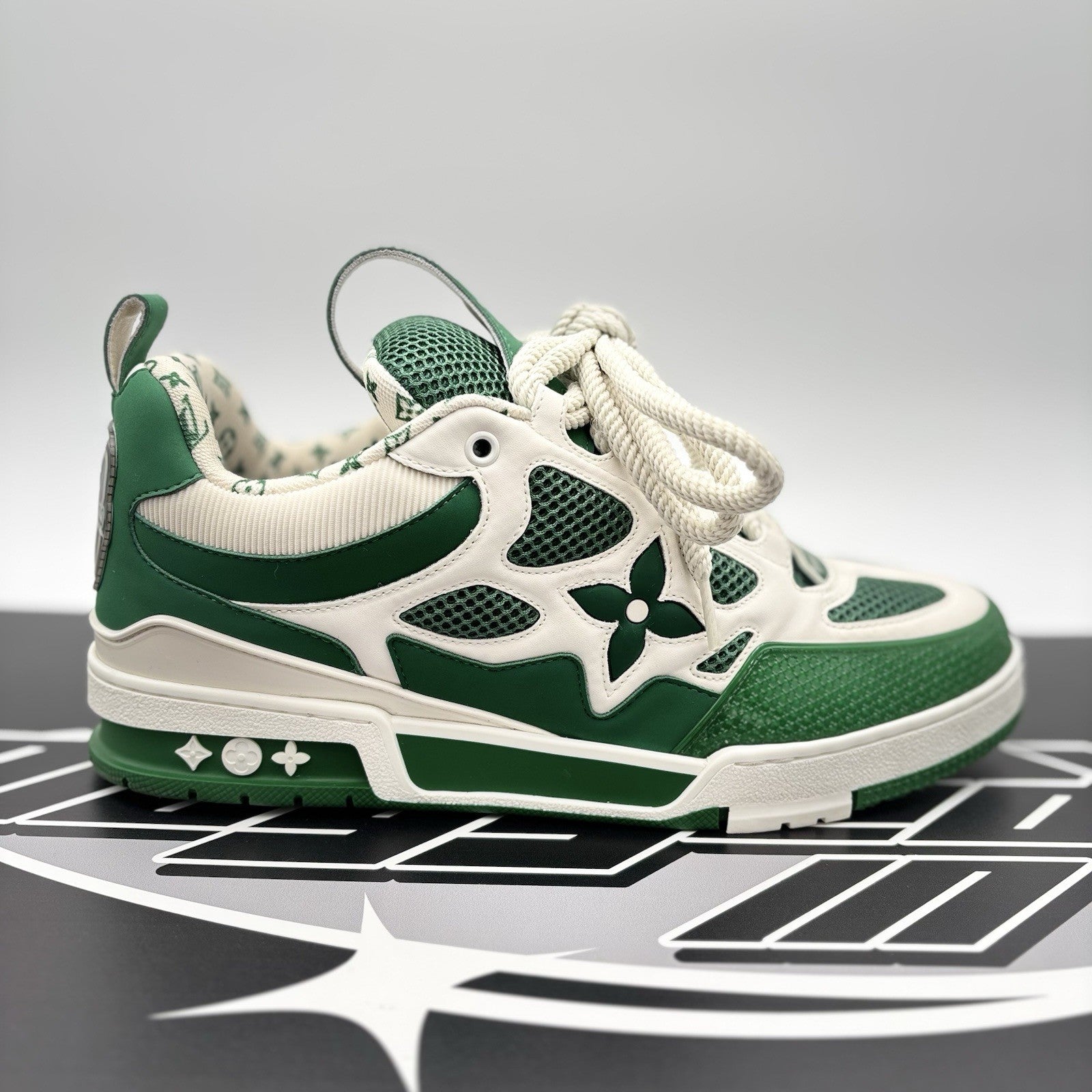 Size 9 LV (10-10.5 US) Louis Vuitton Skate ' Green, White ' | GREAT CONDITION!