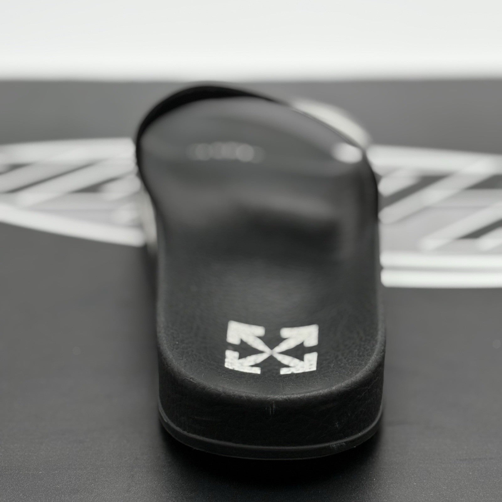 Size 42 (9 US) - Off White Black And White Slides | GOOD CONDITION!