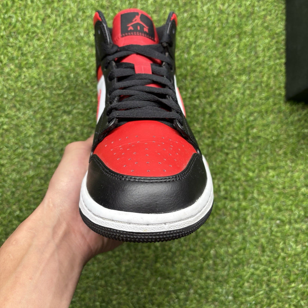 Size 8 - Jordan 1 Mid Bred Toe | SUPER CLEAN!