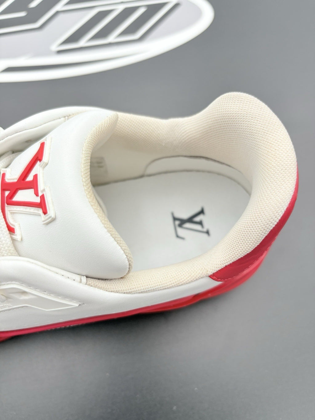 Size 8.5 LV (9.5-10 US) - Louis Vuitton Trainer  ' Red White ' | SUPER CLEAN!