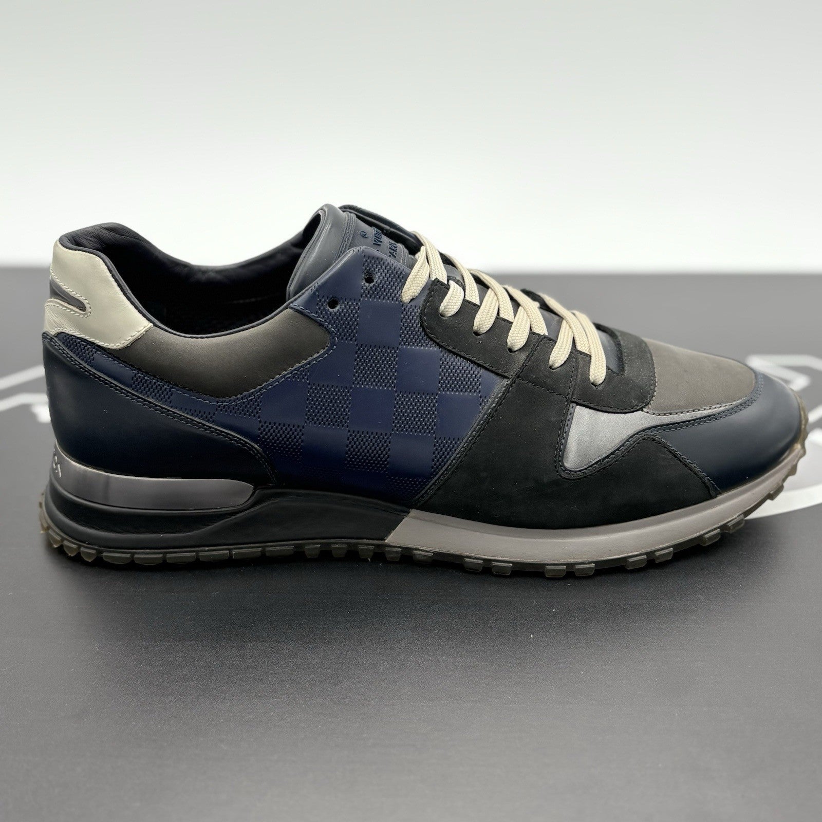 Size 8 LV (9-9.5 US) Louis Vuitton Damier Run Away ' Navy ' | GREAT CONDITION