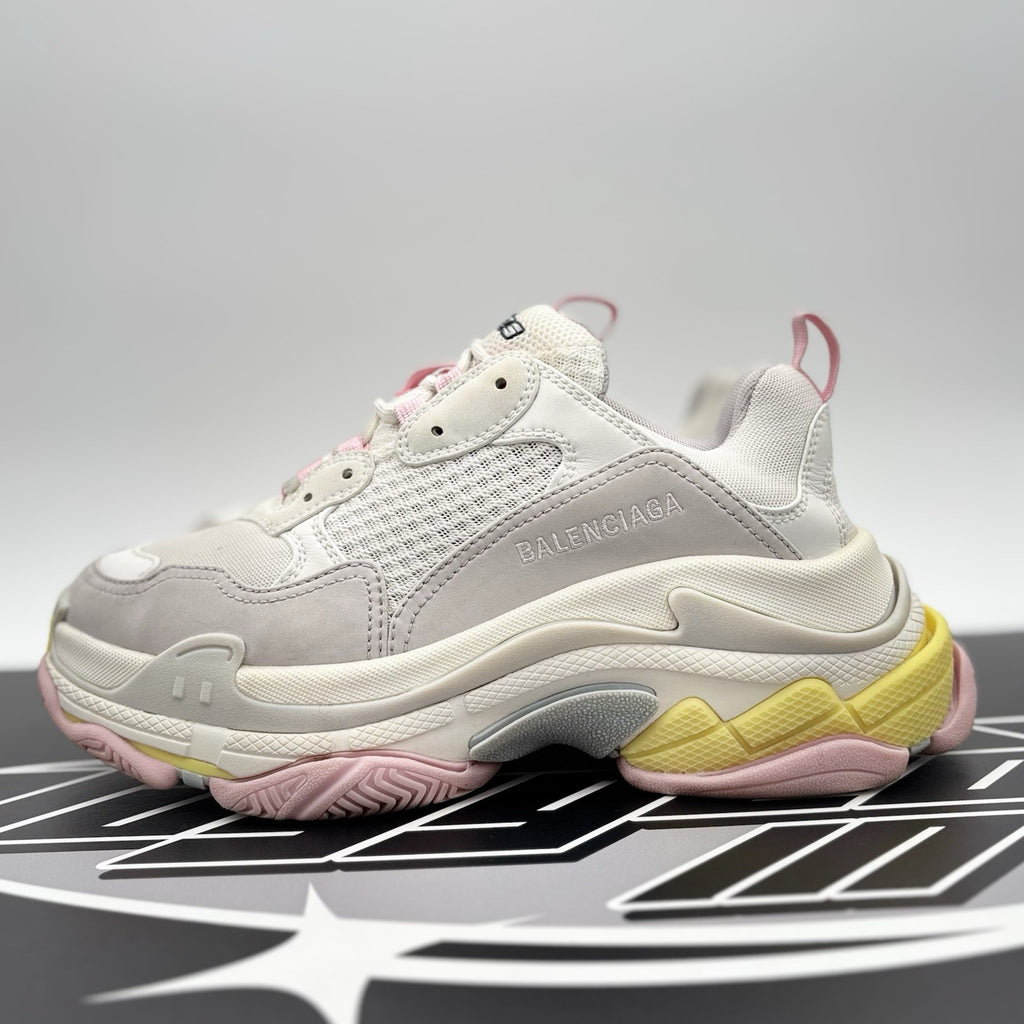 Size 40 (7 US) - Balenciaga Triple S Sneaker ' White, Pink ' | GREAT COND