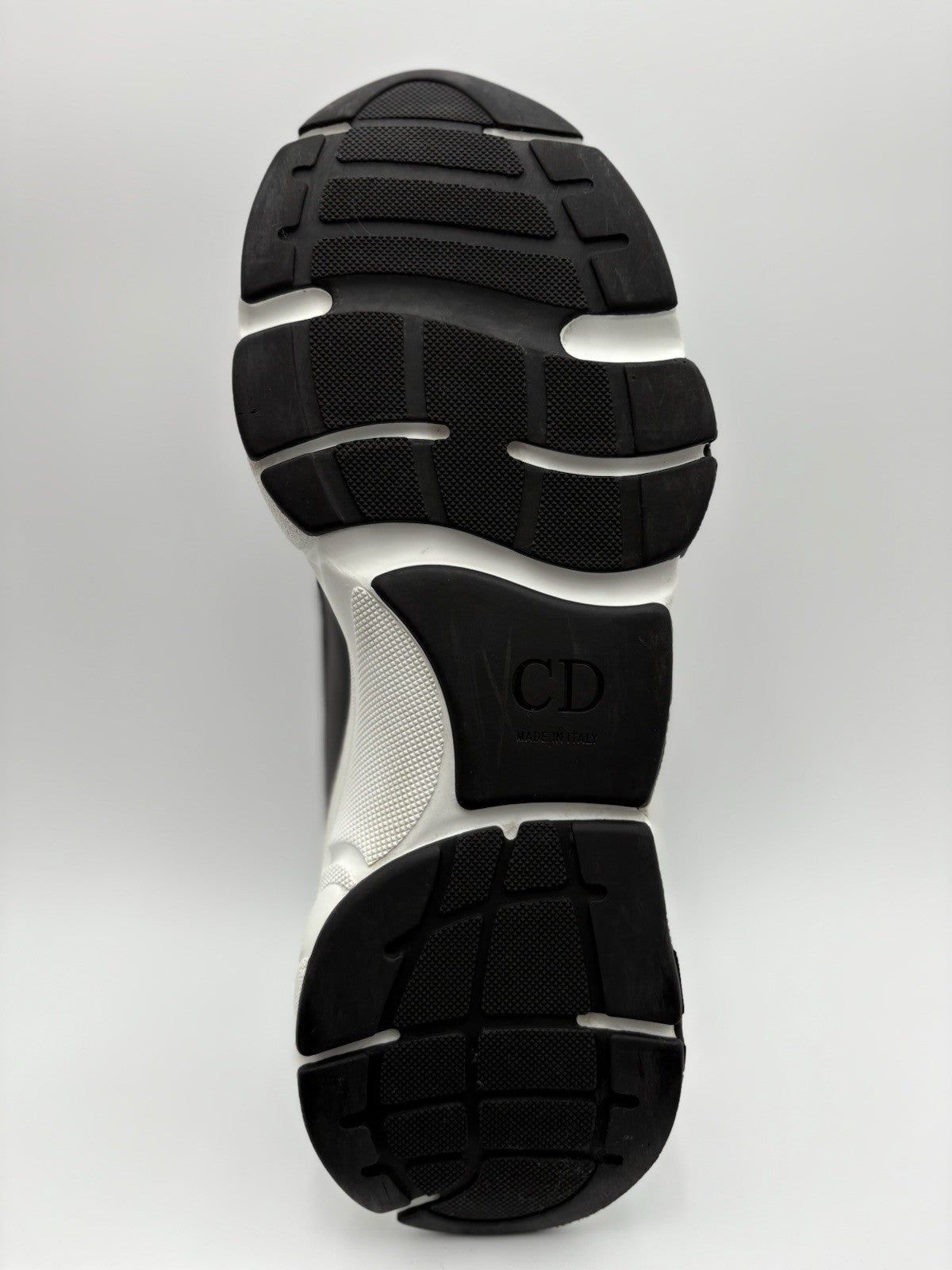 Size 41.5 (8.5 US) - Dior B22 Sneaker ' Black White ' | SUPER CLEAN!