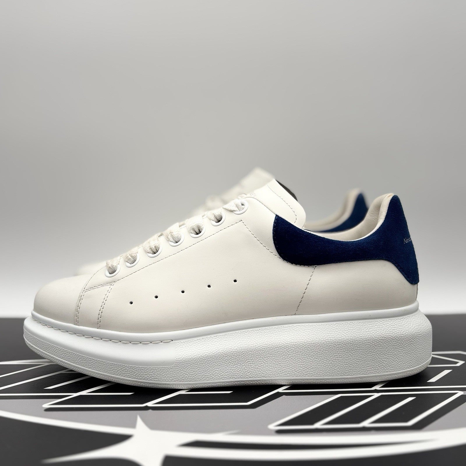 Size 41 (8 US) - Alexander McQueen Oversized ' White, Blue ' | GREAT CONDITION!