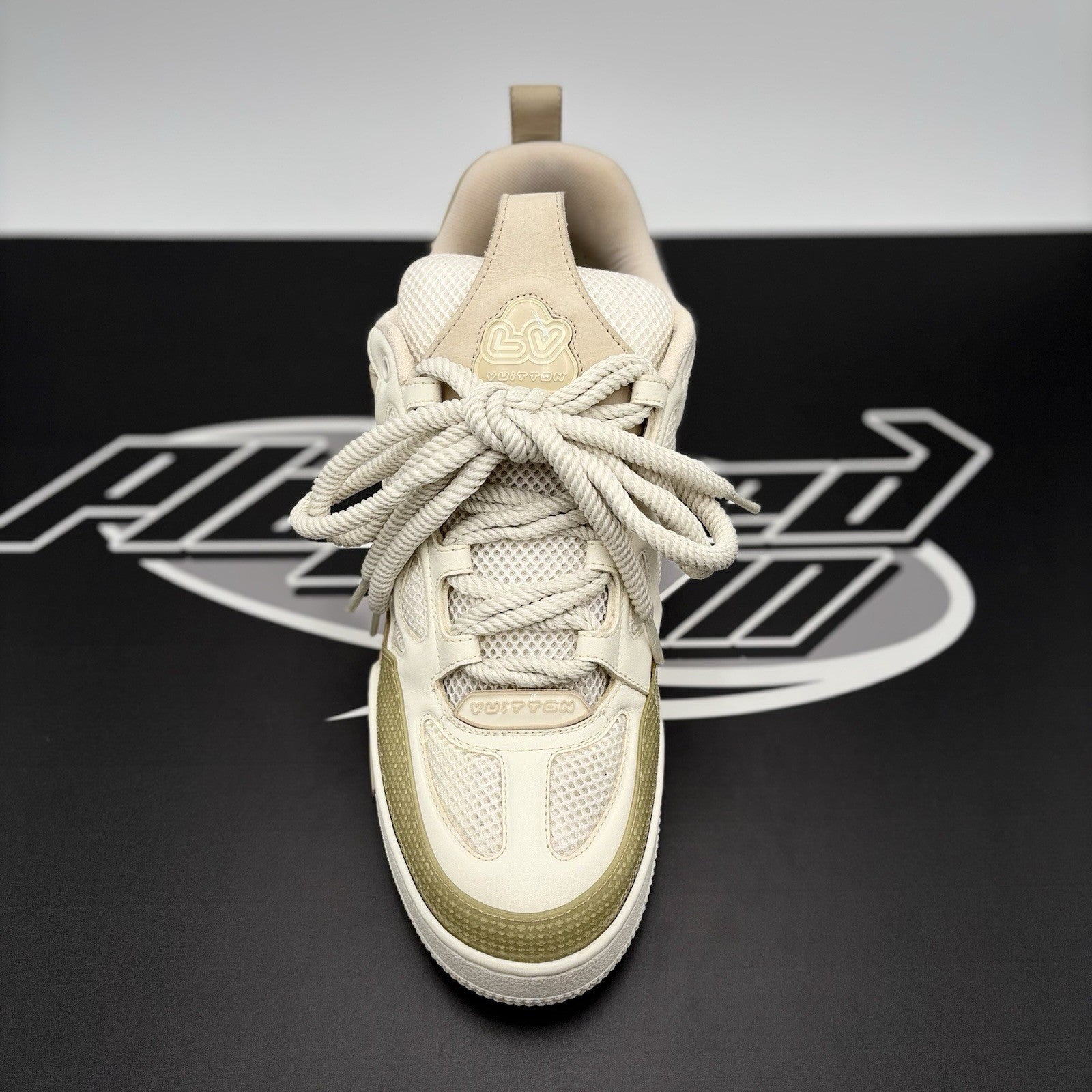 Size 10.5 LV (11.5-12 US) Louis Vuitton Skate ' White ' | GOOD CONDITION!