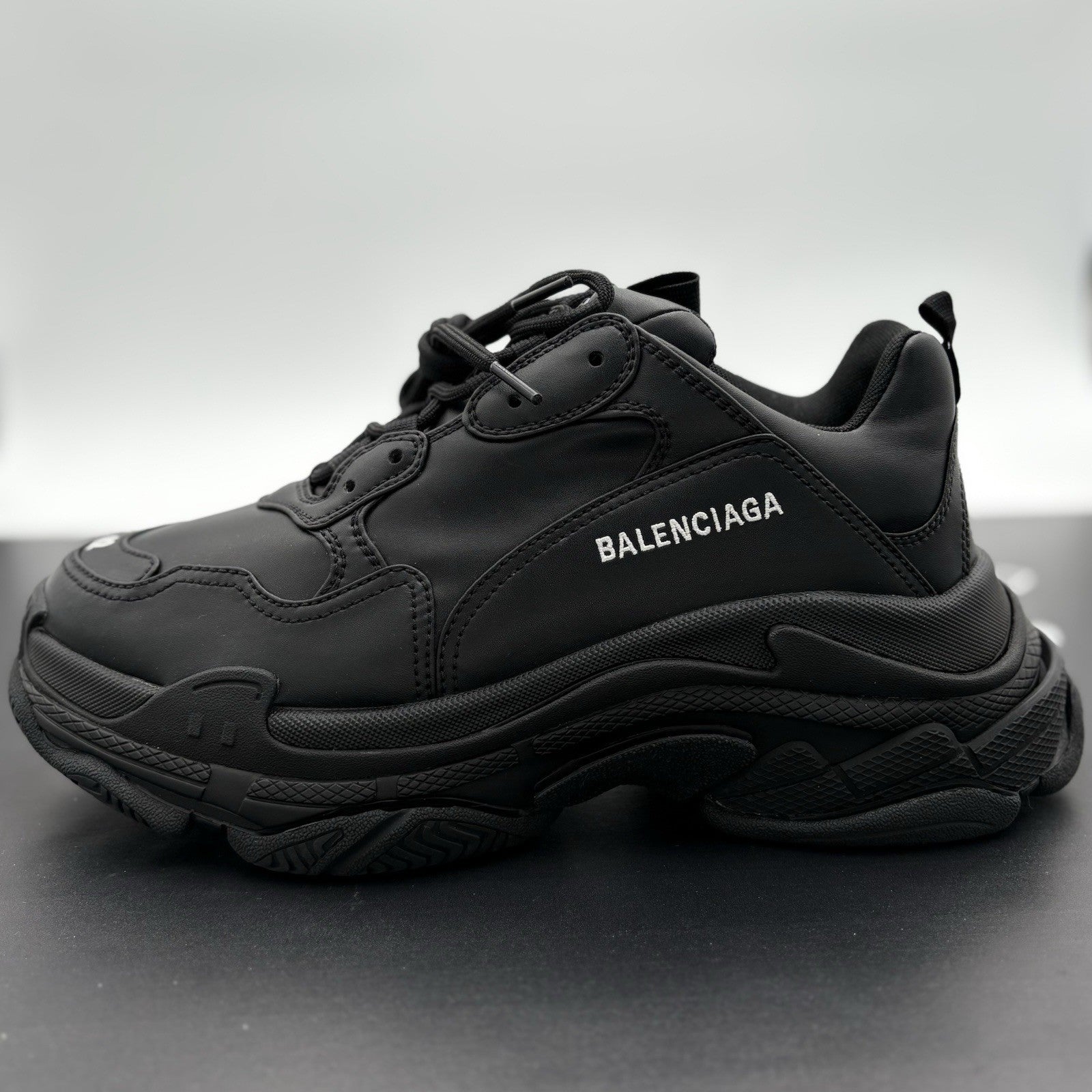 Size 42 - Balenciaga Triple S ' Black ' | BRAND NEW!