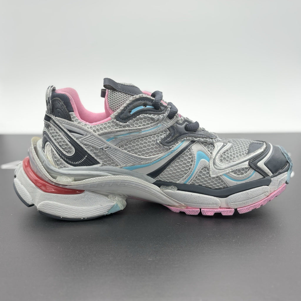 Size 42 (9 US) - Balenciaga Runner ' Grey Pink Blue ' | SUPER CLEAN!